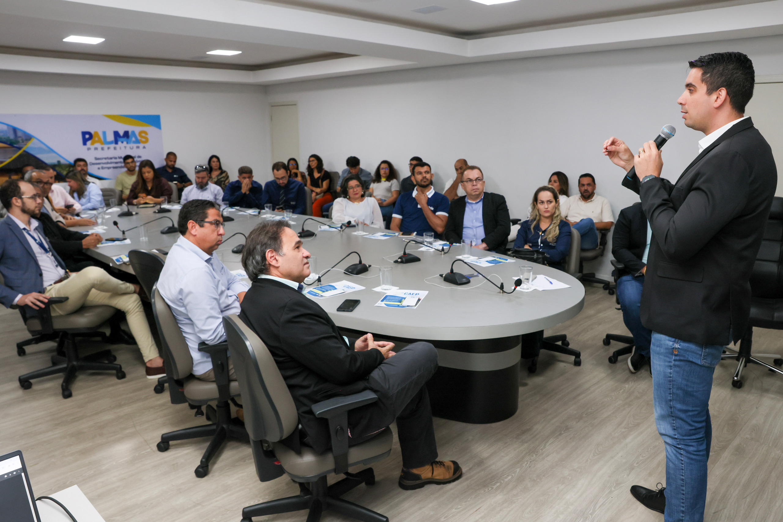 Prefeitura de Palmas articula criação de comissão para simplificar processos na Casa do Empreendedor