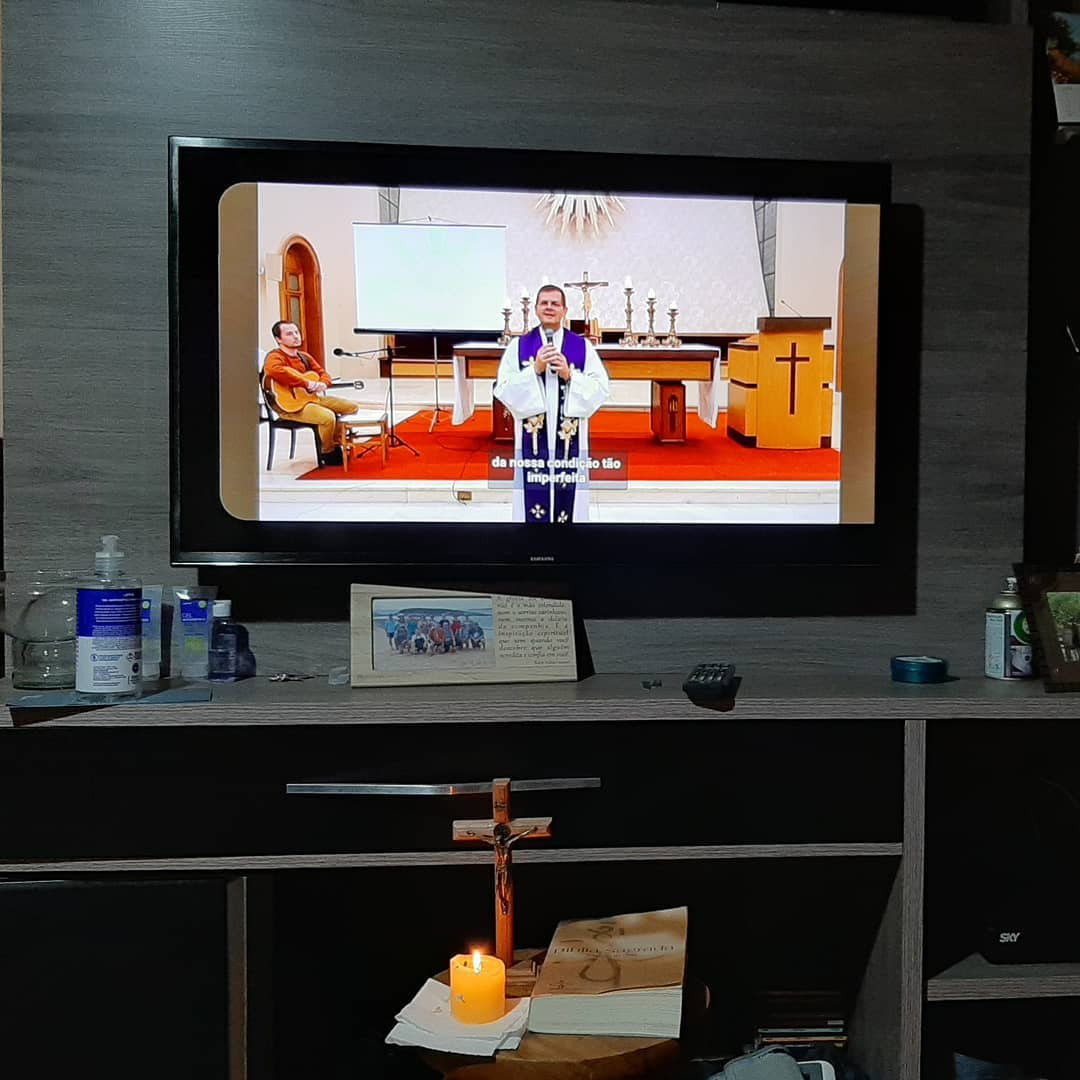 #FiqueBemEmCasa: Fé online para enfrentar a quarentena imposta pelo coronavírus (Covid-19)