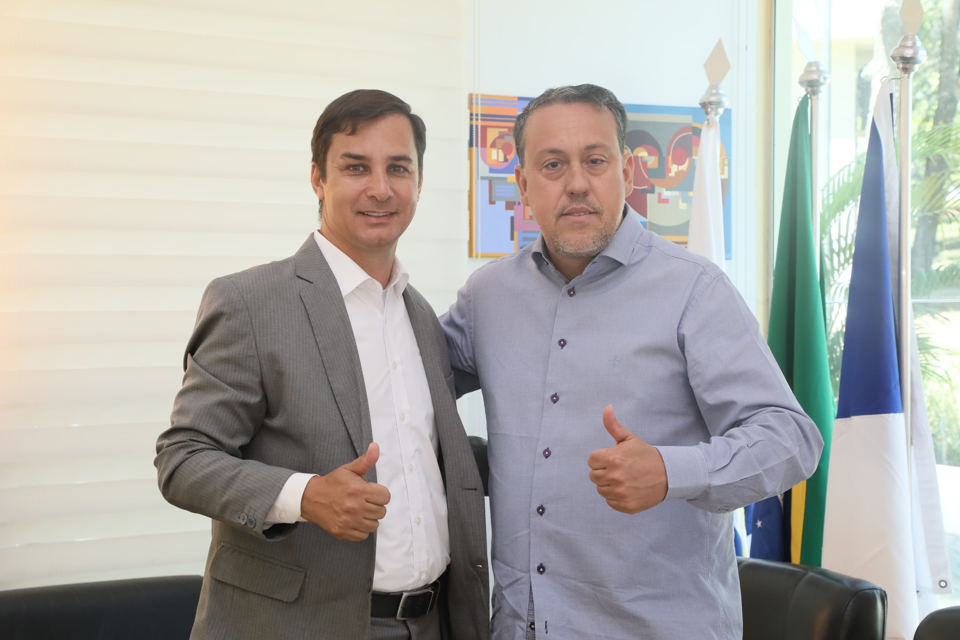 Pastor Carlos Velozo, e o deputado Estadual Dr. Danilo Alencar se reuniram nesta sexta, 11, para falar sobre demandas de saúde pública