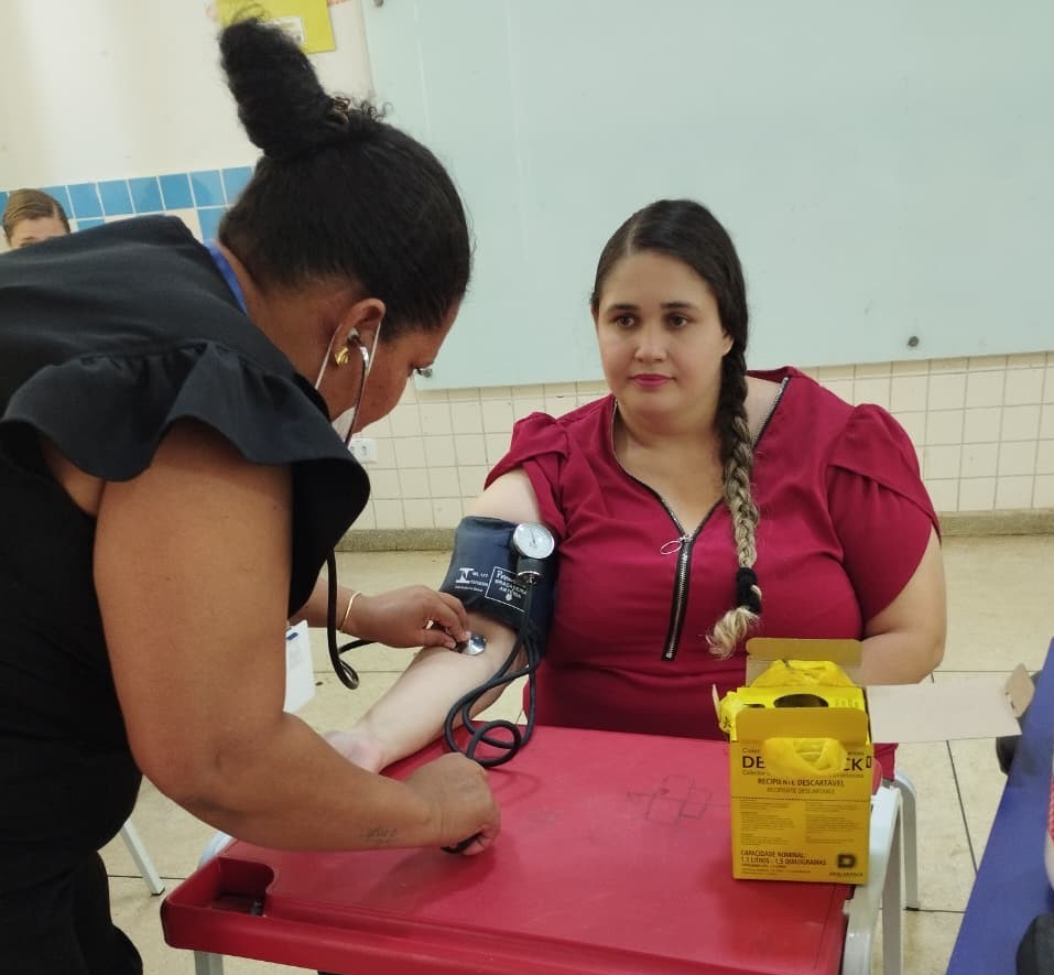 o evento que contou com rodas de conversa, palestras, atendimentos de saúde e bem-estar, além de momentos de troca e escuta entre pais, responsáveis e equipe escolar