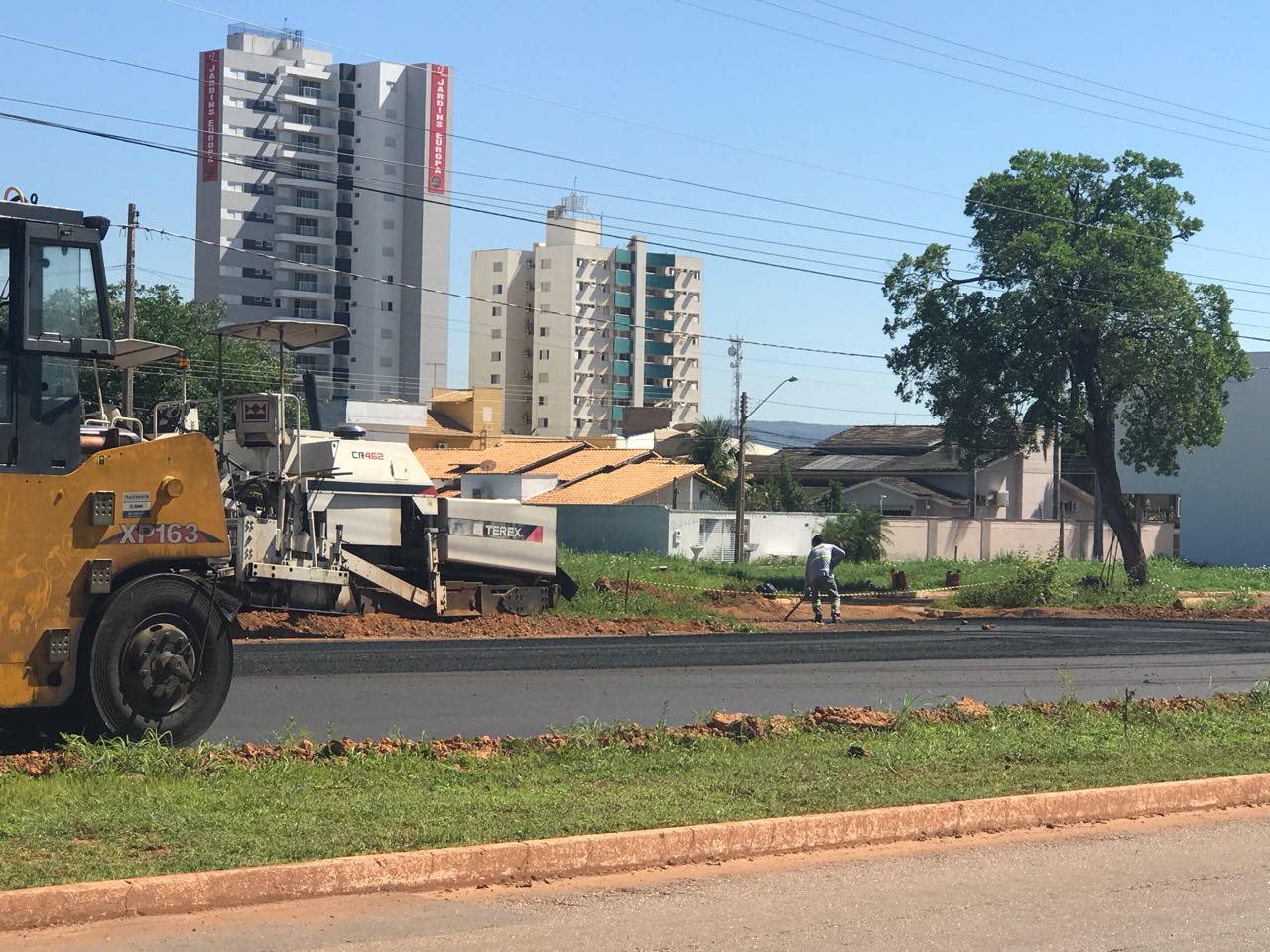 Equipes da Seisp retomam obra de duplicação da Avenida LO-05