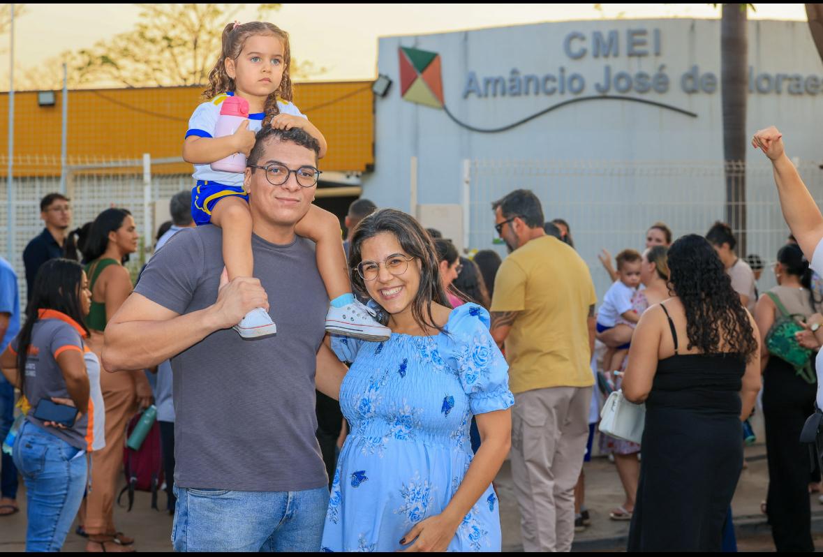 A psicóloga Janinne Costa e o engenheiro agrônomo, Augusto Marçal, pais da Luísa Póvoa Costa Marçal, 2 aninhos, acompanharam a pequena durante todo o percurso e ficaram encantados