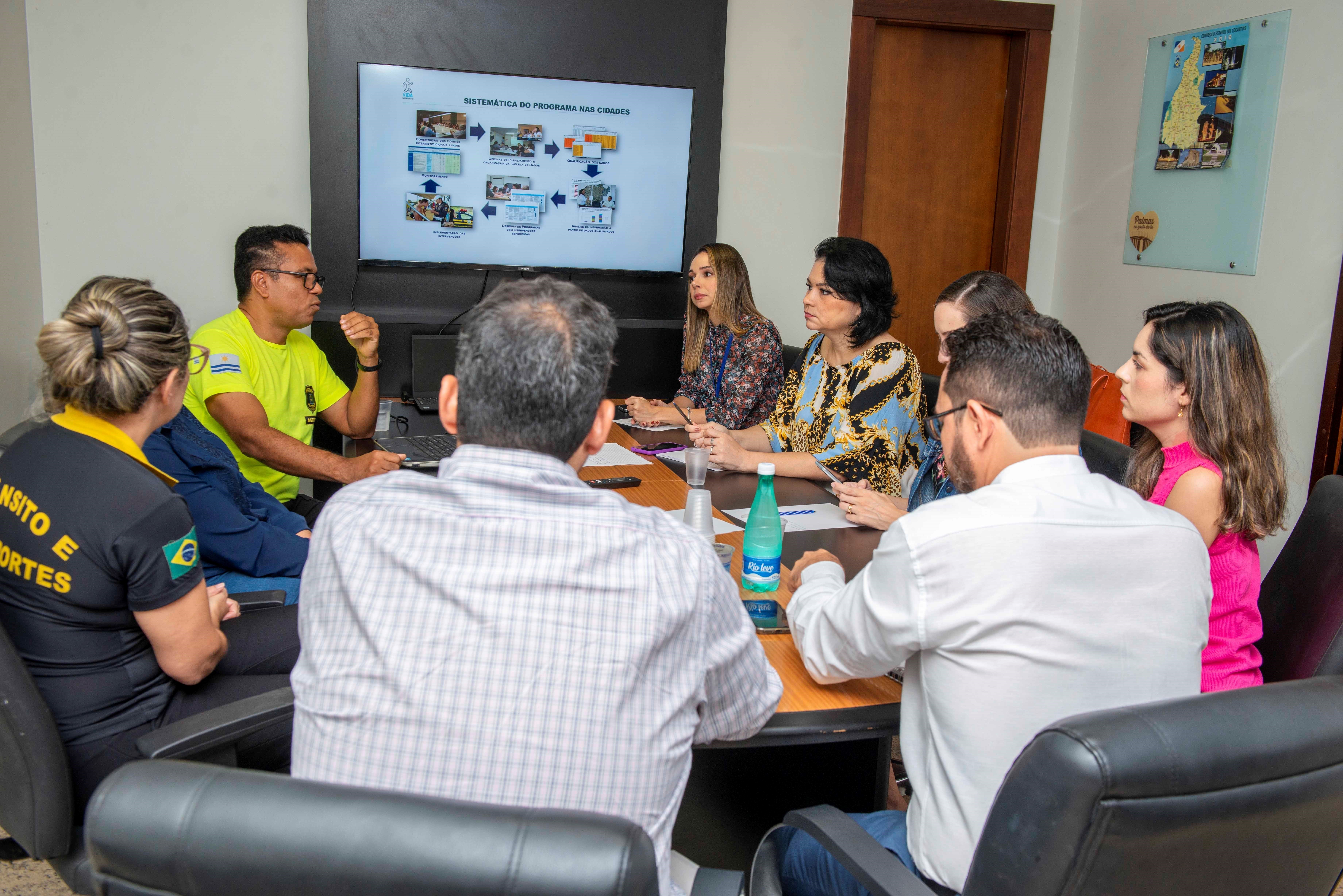 Técnicos da Prefeitura realizam encontro para analisar e traçar estratégias do Programa Vida no Trânsito