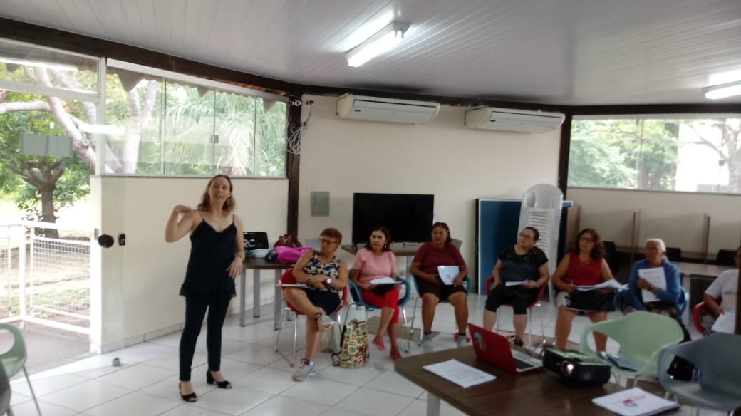 Parque da Pessoa Idosa promove inserção com curso de língua estrangeira