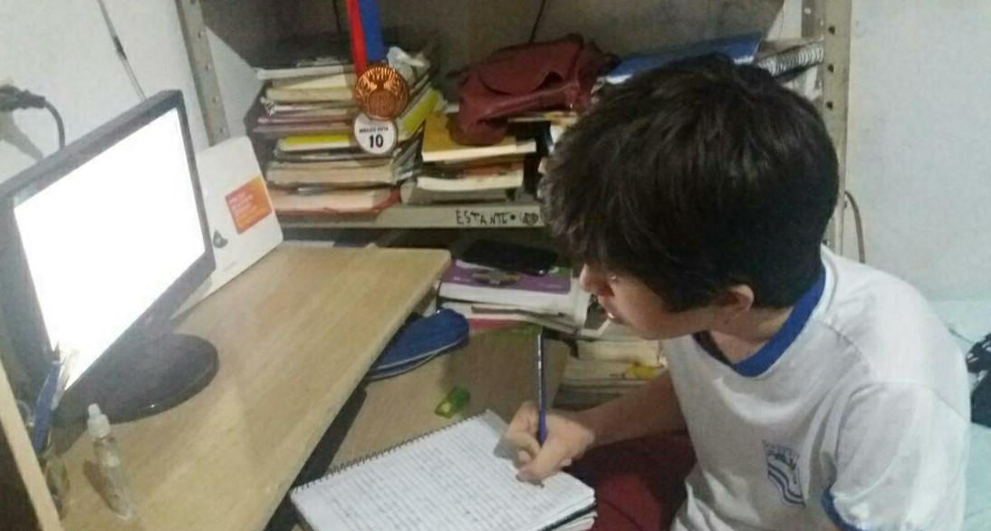 #FiqueBemEmCasa: alunos da Escola Beatriz Rodrigues estão distantes, mas conectados aos estudos