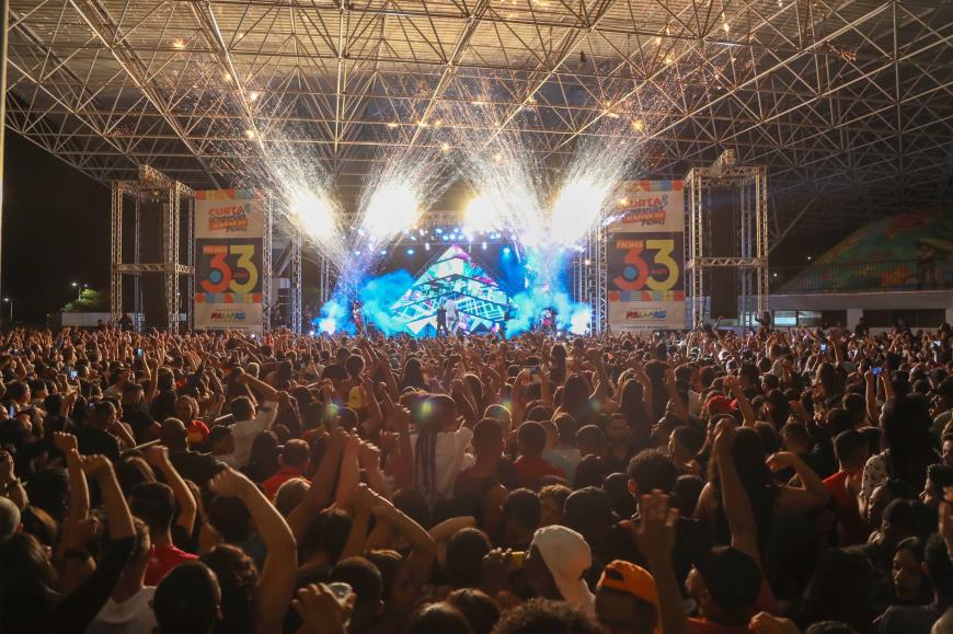 Palmas 33 anos: show com Léo Santana atrai milhares e encerra comemorações