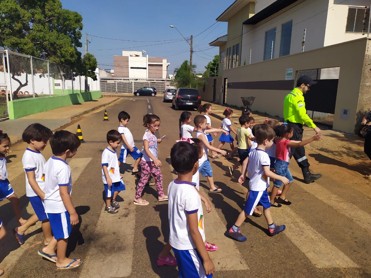 Equipe de Educação para o Trânsito promove palestras com crianças no CMEI Carrossel e na Escola Criativa