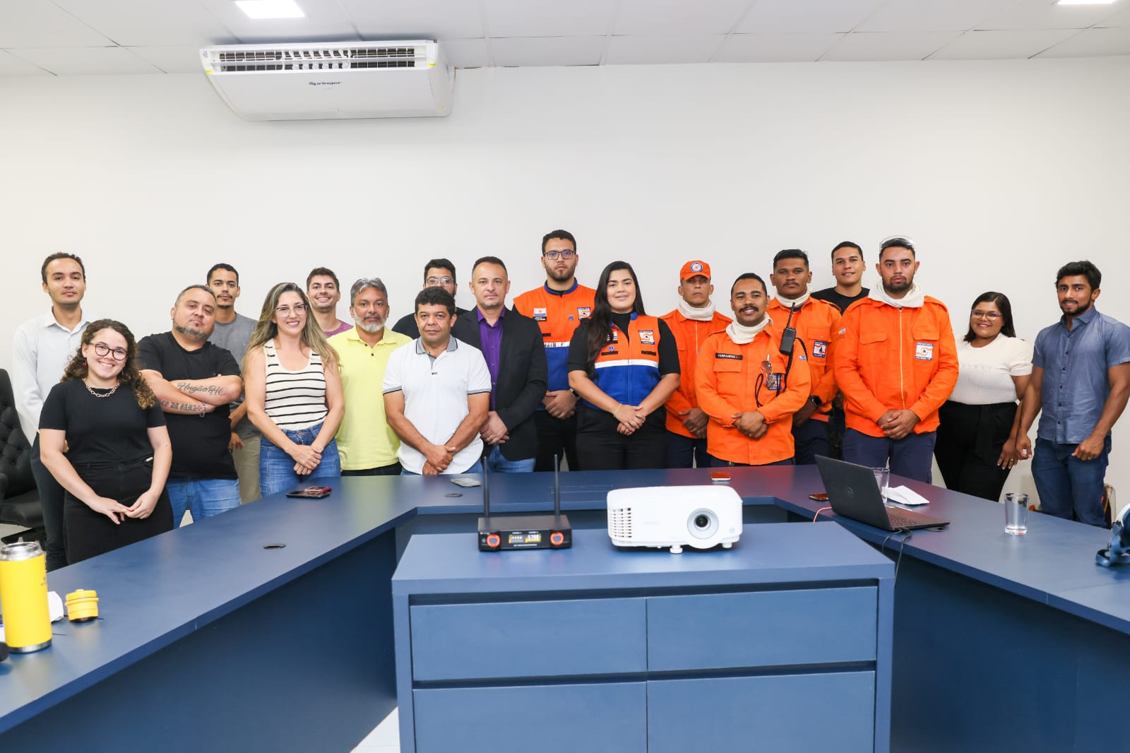 Foram passadas orientações sobre como a população pode contribuir para reduzir os incêndios