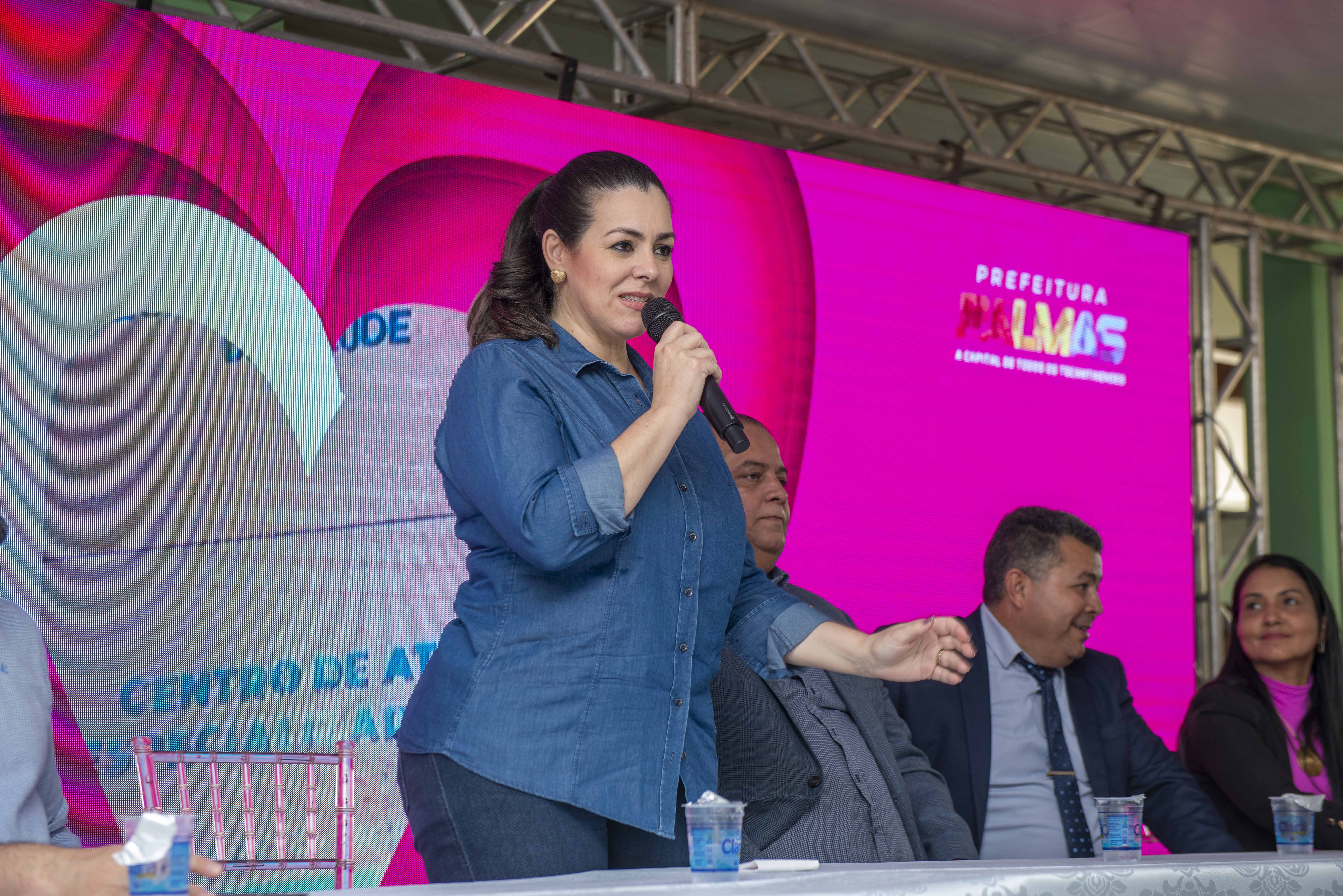 Capital por um dia: Famílias de Taquaruçu recebem títulos definitivos de seus imóveis