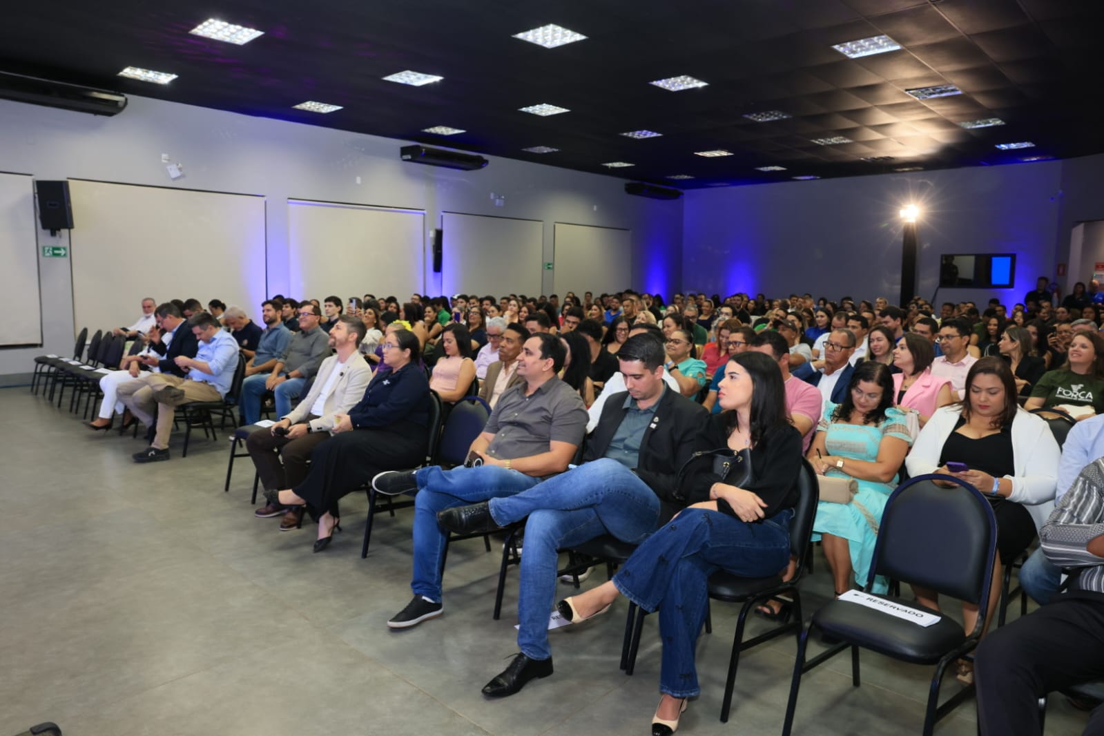 Empresários palmenses, representantes municipais e deputado também prestigiaram evento. 