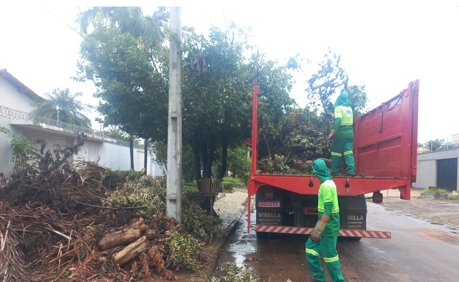 Força-tarefa começou pela região sul da cidade, onde concentram as áreas mais demandadas por coleta