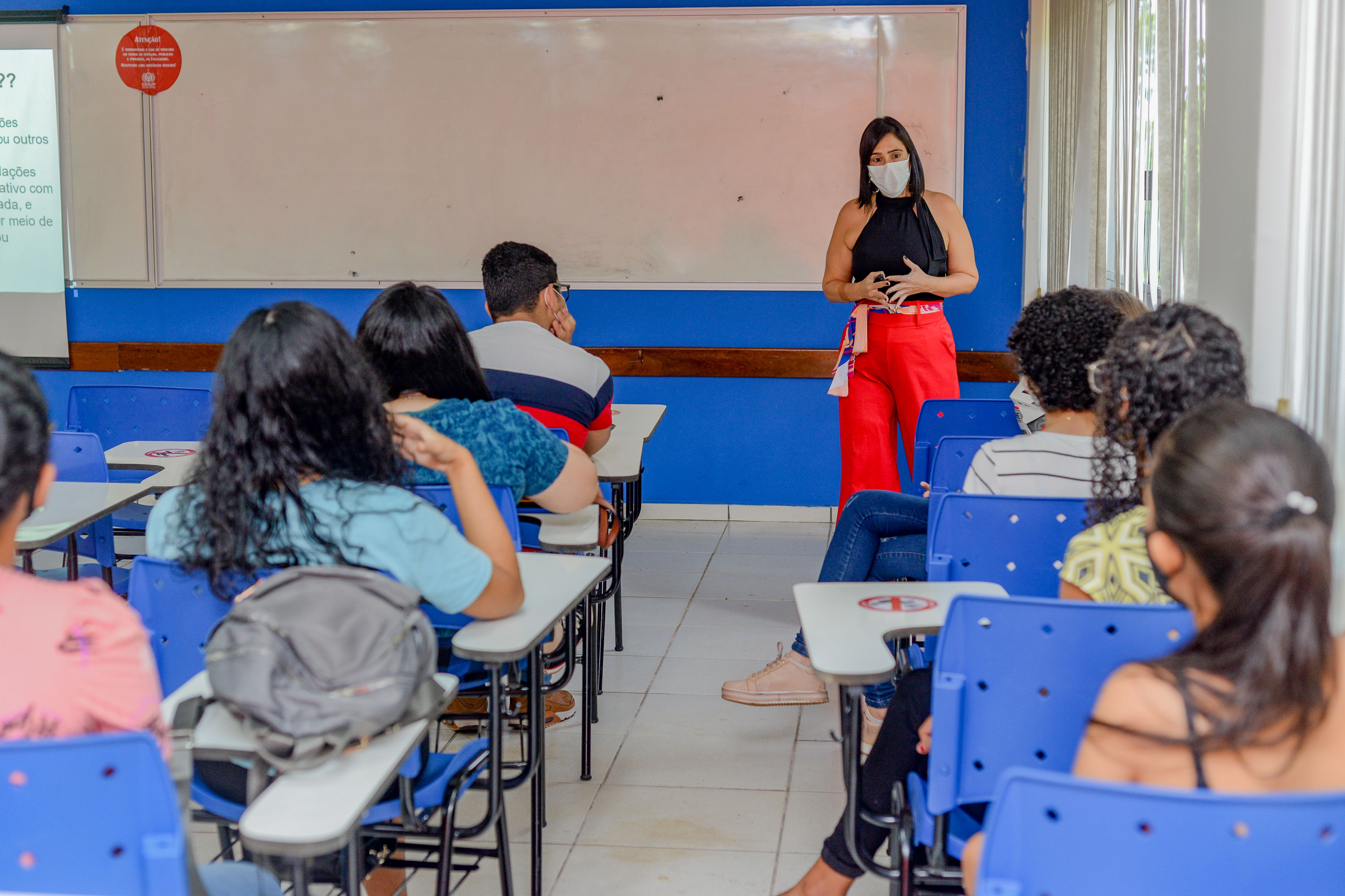 Núcleo Henfil leva informações a universitários de Palmas sobre doenças sexualmente transmissíveis