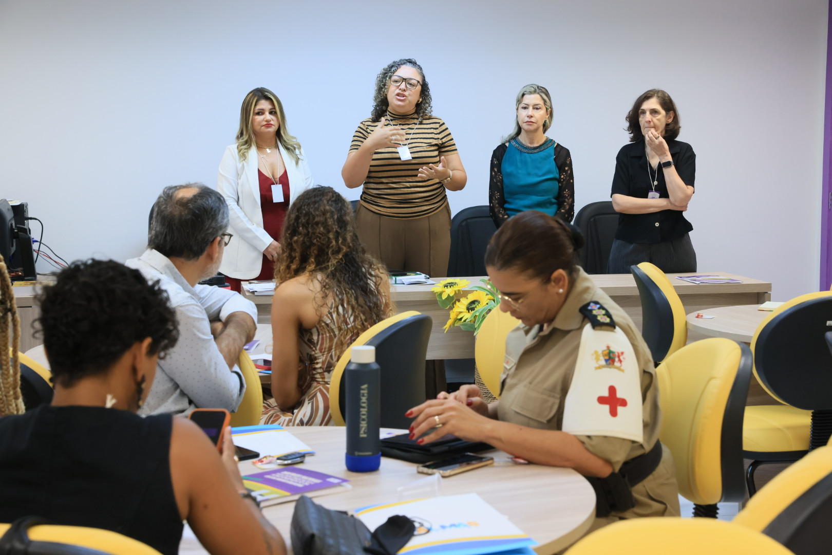 Oficina reúne instituições para fortalecer atuação da Casa da Mulher Brasileira em Palmas