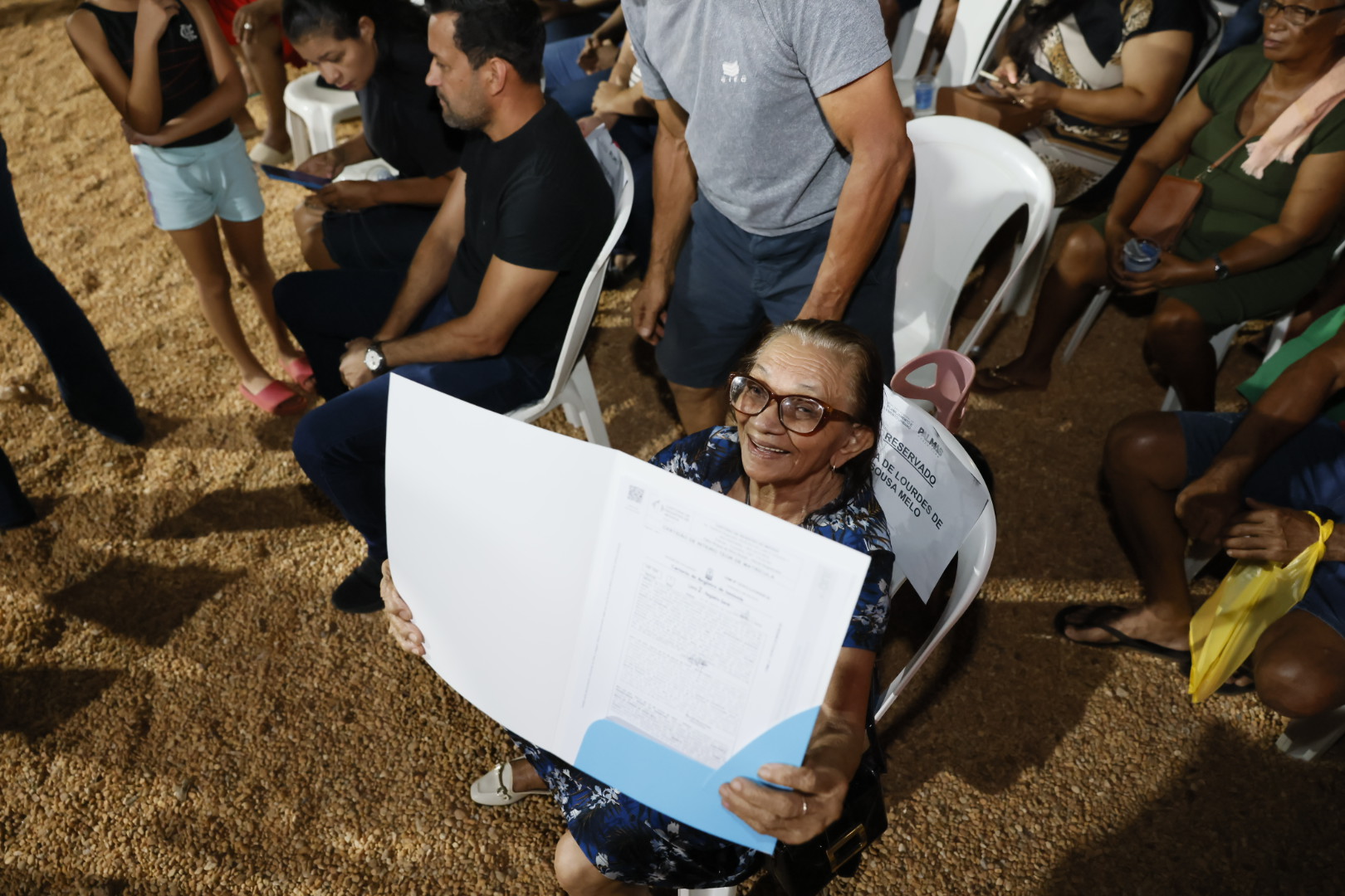 Prefeito Eduardo Siqueira Campos entrega de títulos de propriedade para moradores do Lago Norte