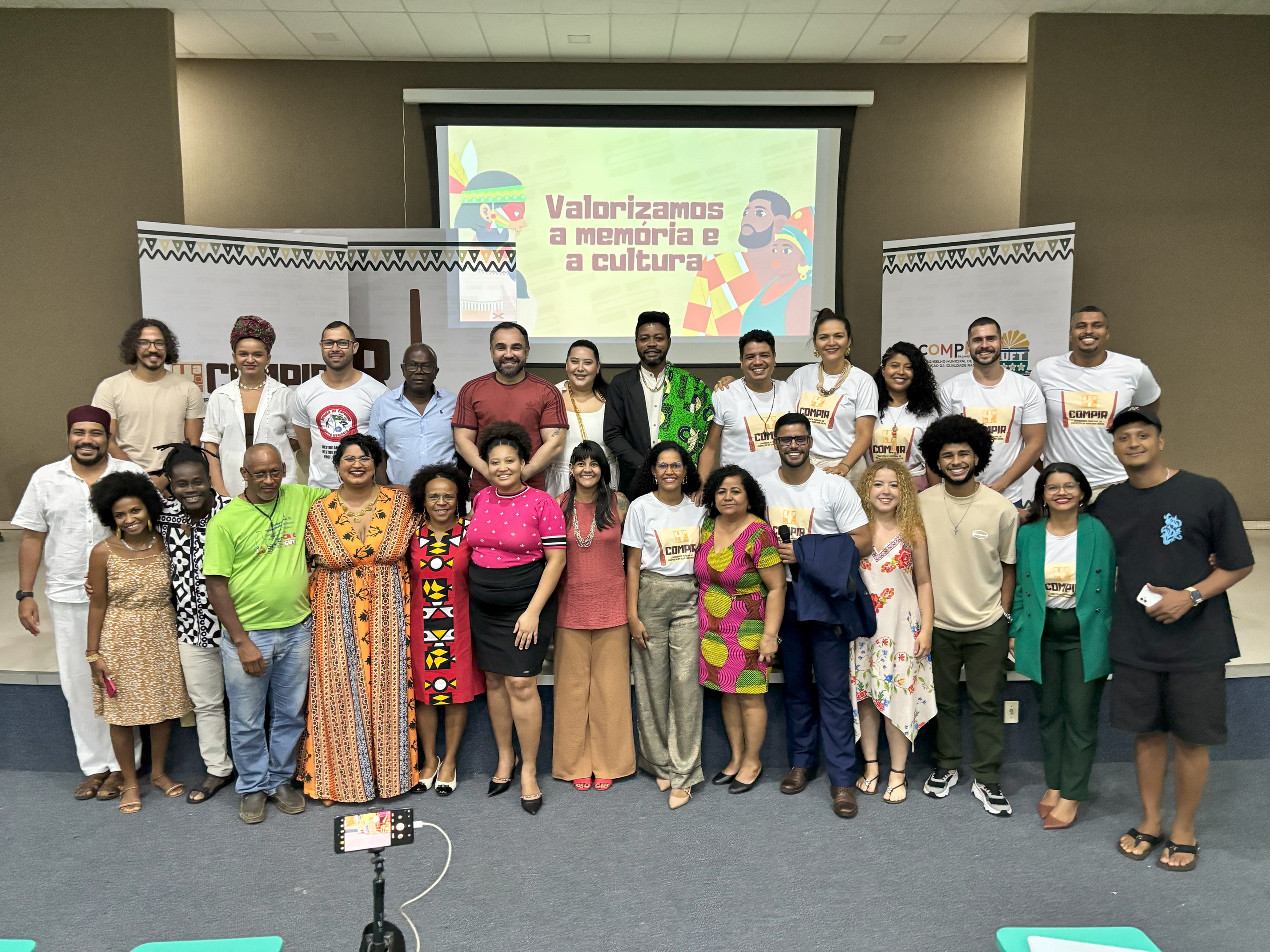 Participantes da abertura oficial da IV Conferência Municipal pela Promoção da Igualdade Racial realizada pela Prefeitura de Palmas no Auditório da ETI Almirante Tamandaré
