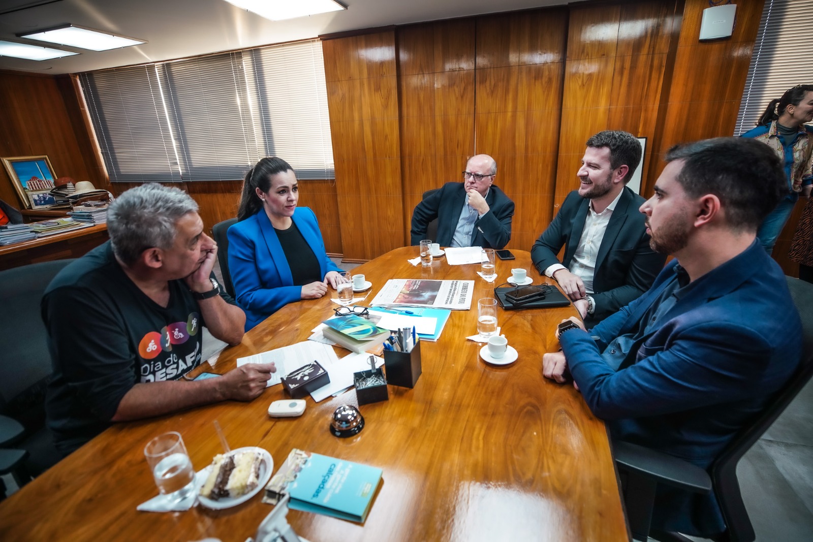 Prefeita Cinthia Ribeiro é recebida pelo prefeito de Porto Alegre, Sebastião Melo