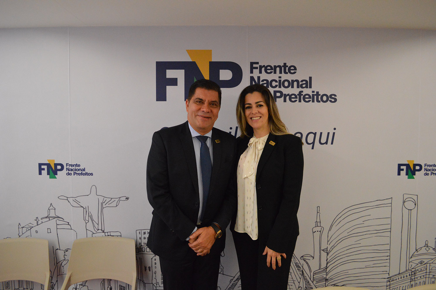 Cínthia Ribeiro acompanha posse de Carlos Amastha na presidência da Frente Nacional dos Prefeitos em Brasília