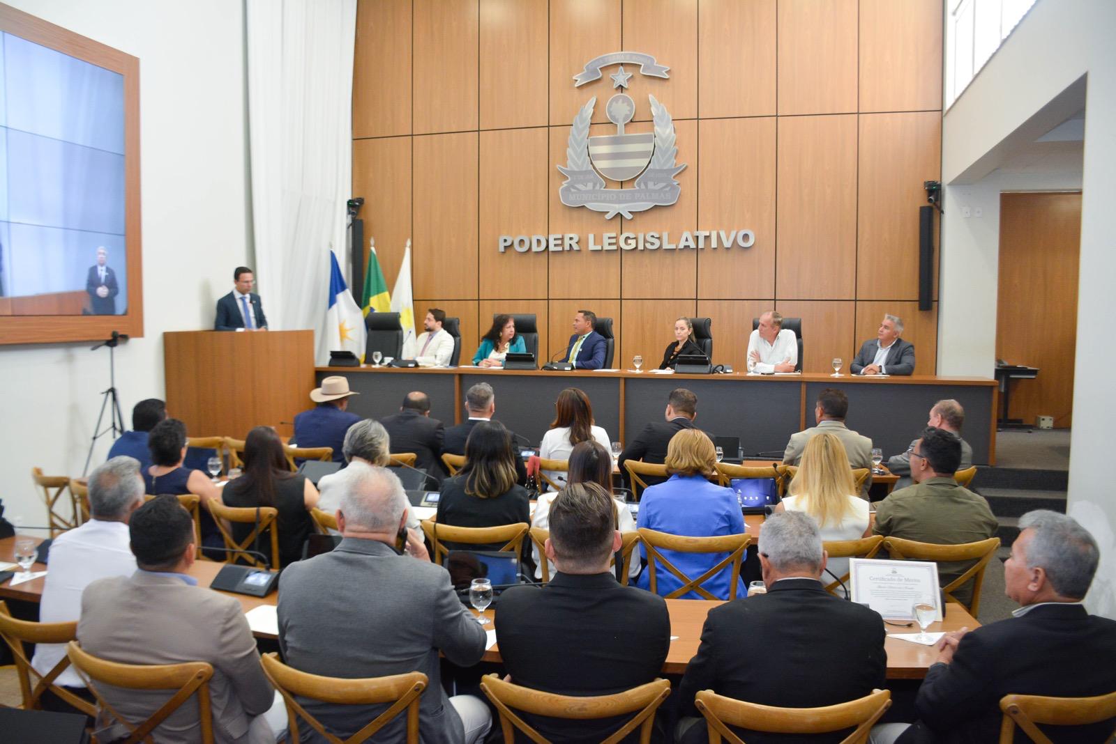 Secretário Carlos Júnior reforçou que a prefeitura está aberta ao diálogo para colaborar com as pautas da categoria