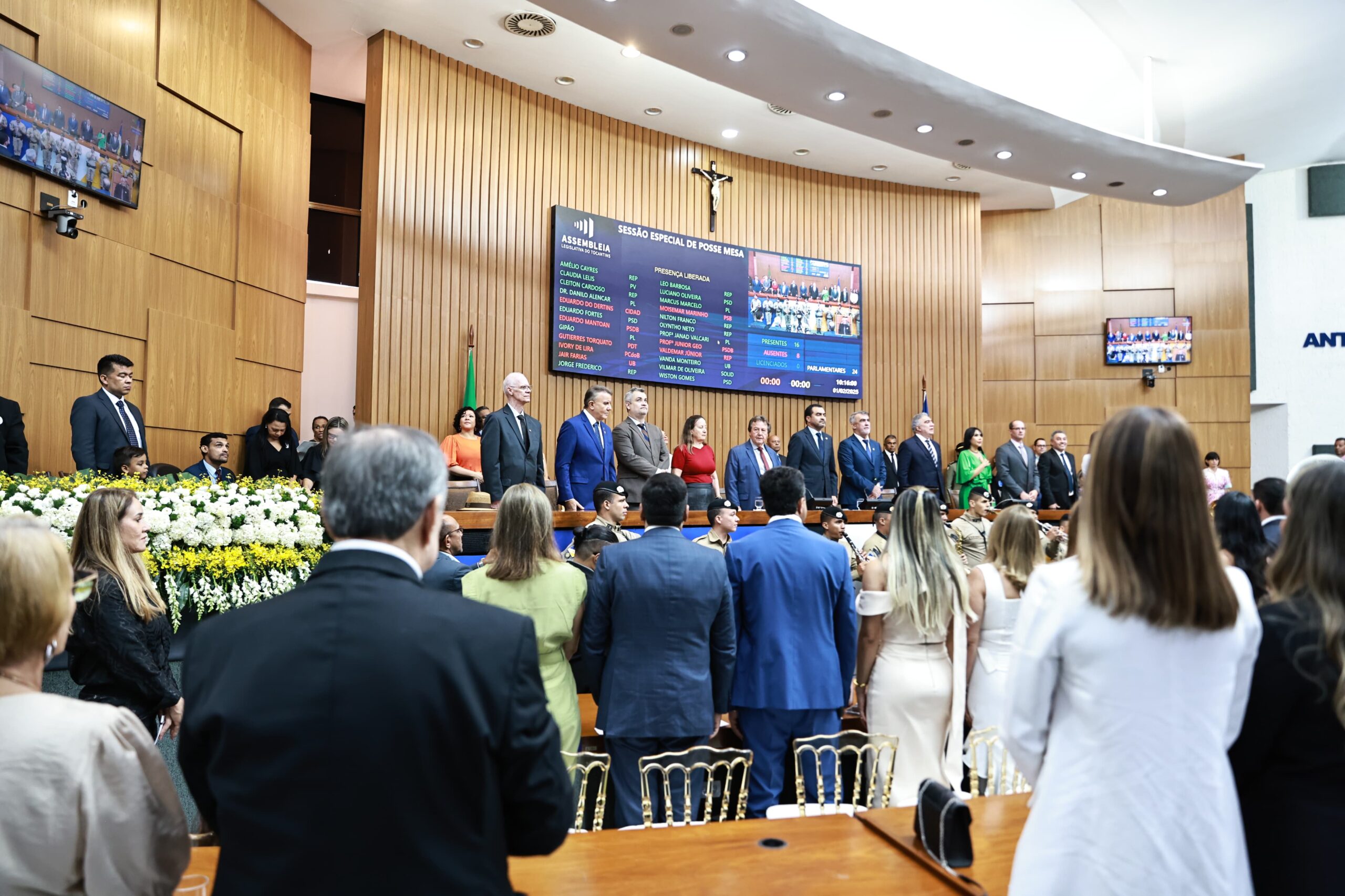 Prefeito Eduardo Siqueira Campos prestigia da posse da nova mesa diretora da Assembleia Legislativa do Tocantins