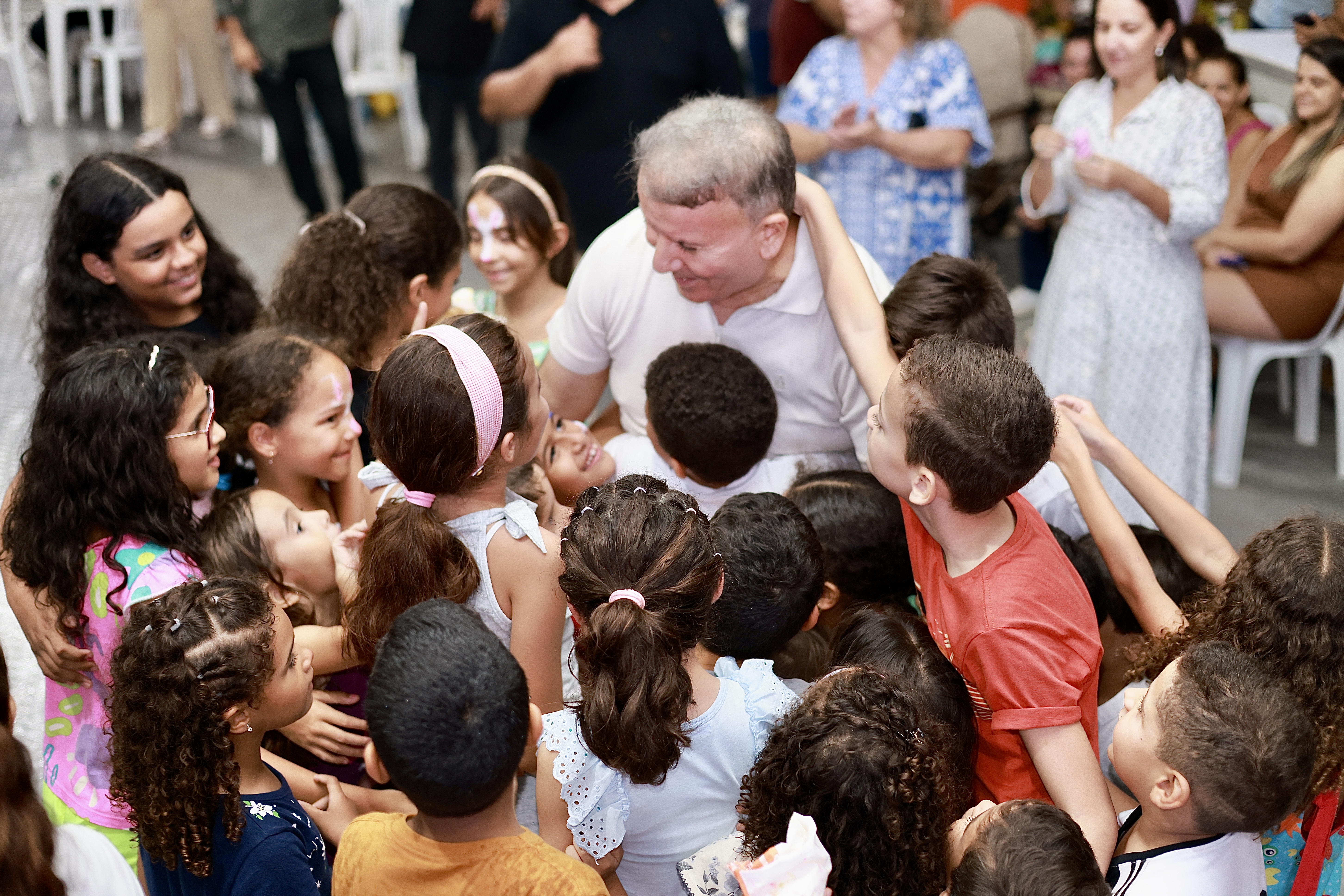Prefeito Eduardo Siqueira Campos fez a abertura da programação e se divertiu junto com as crianças