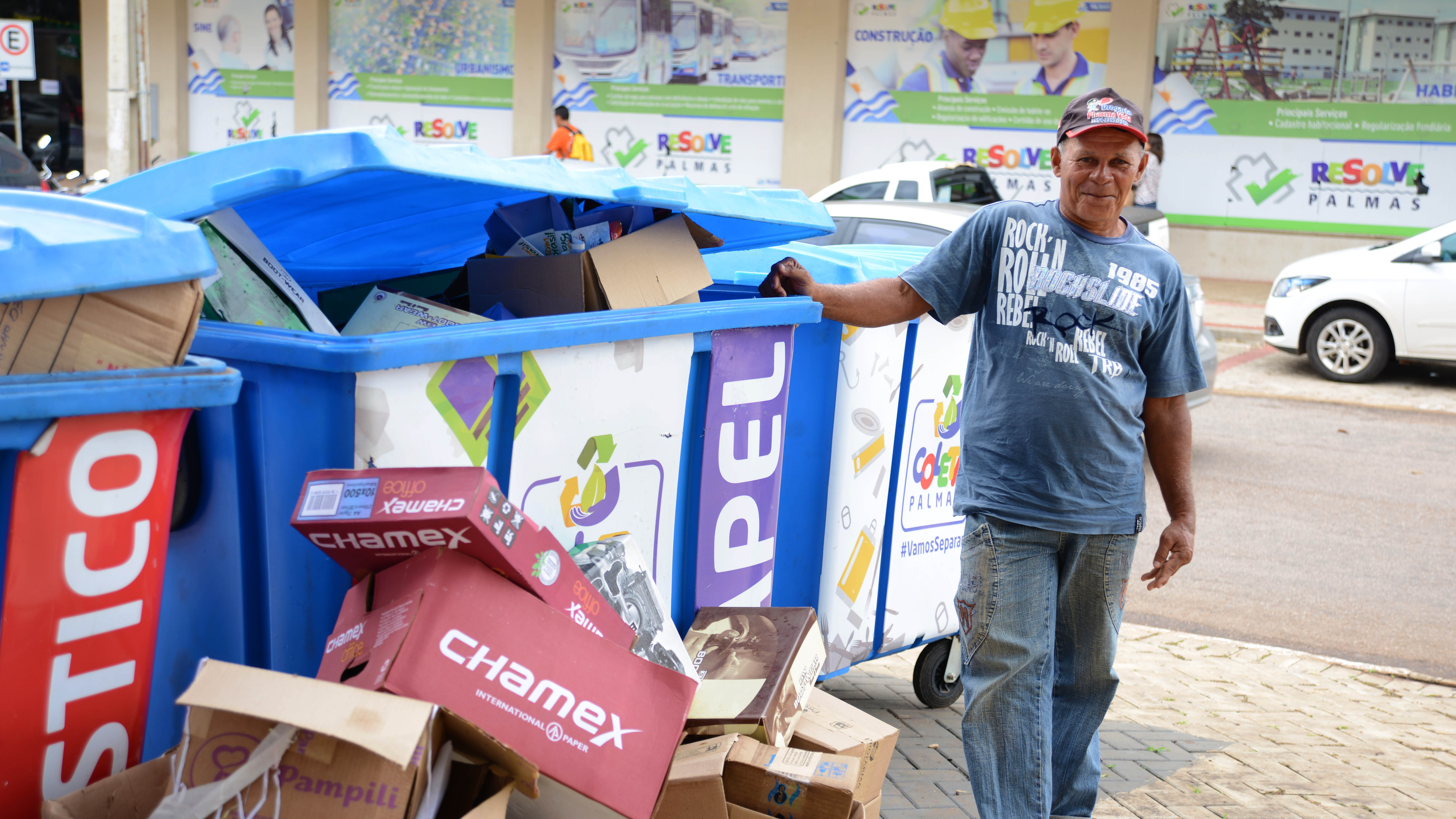 Catador relembra lutas e fala com orgulho de seu trabalho em prol do meio ambiente