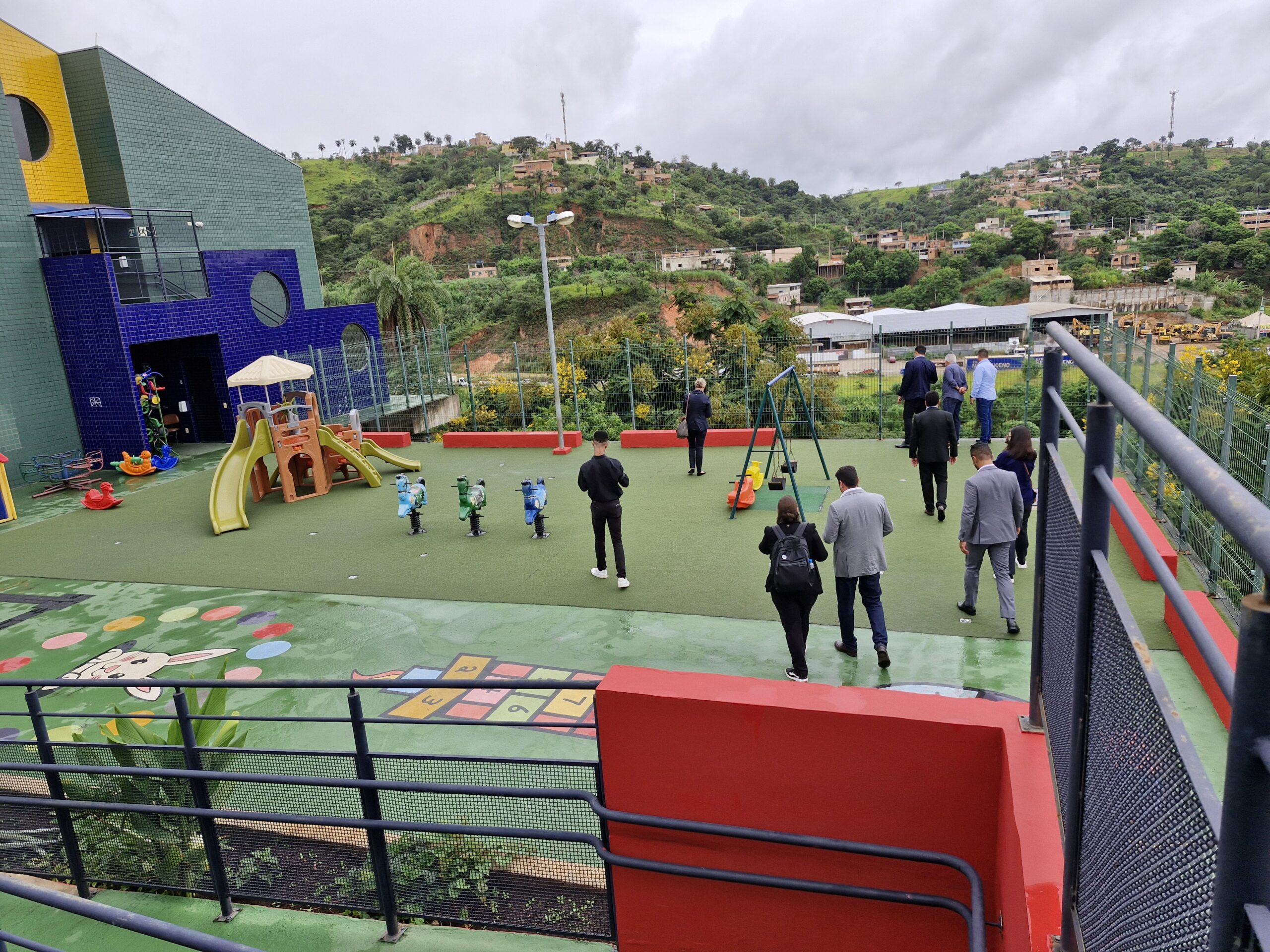 Gestores palmenses conhecem projeto de parceria público-privada educacional em Belo Horizonte