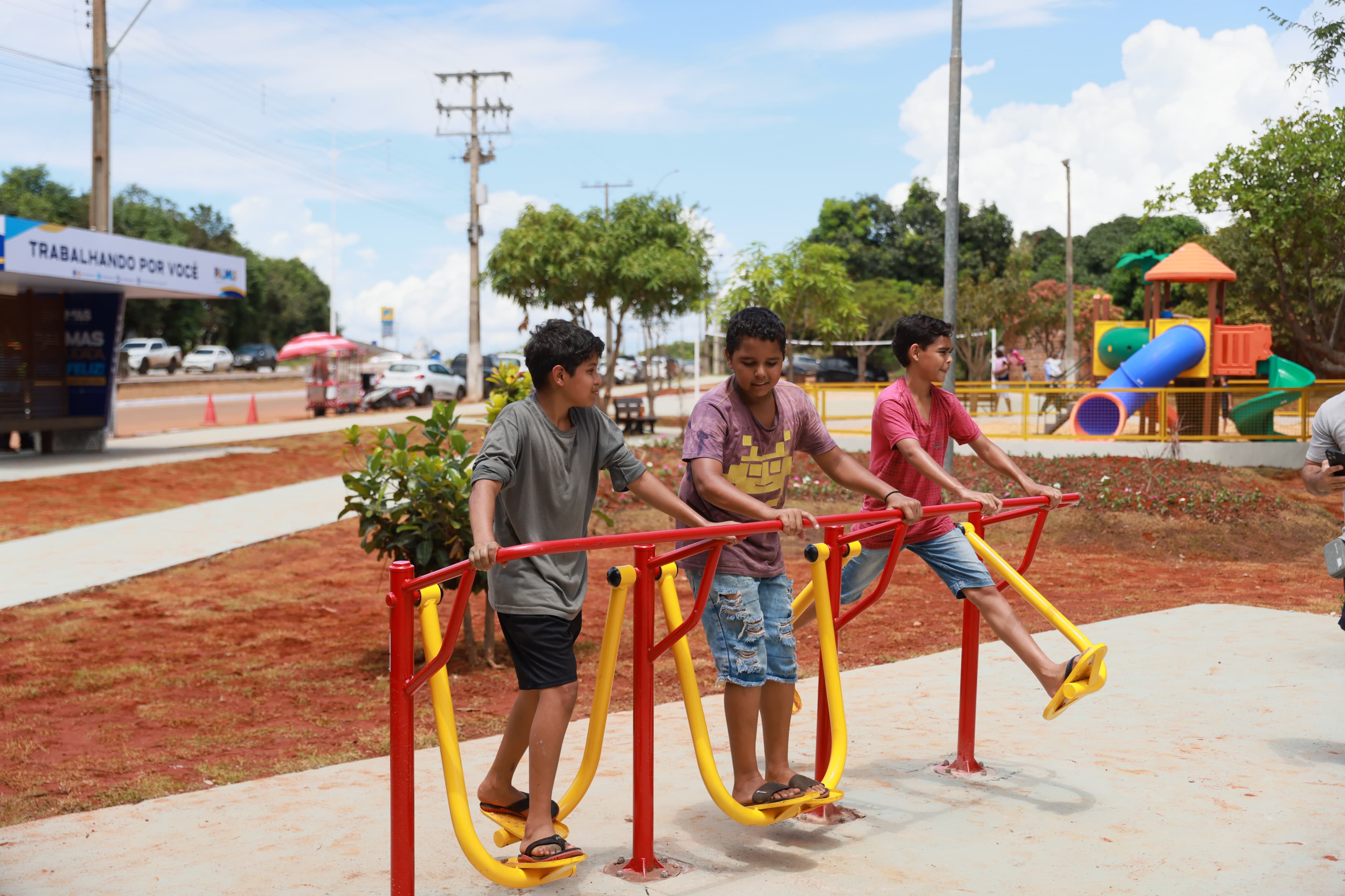 Espaço na Arno 44 recebeu academia ao ar livre 