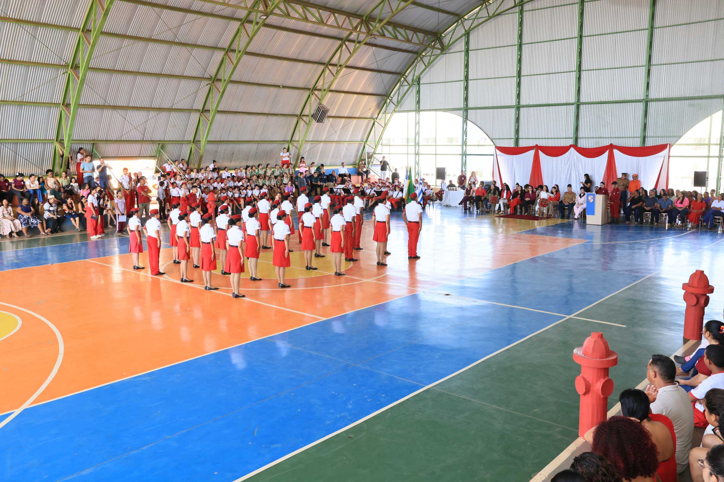 Comunidade escolar da ETI Margarida Lemos celebra formatura dos alunos fiscais de turma da unidade