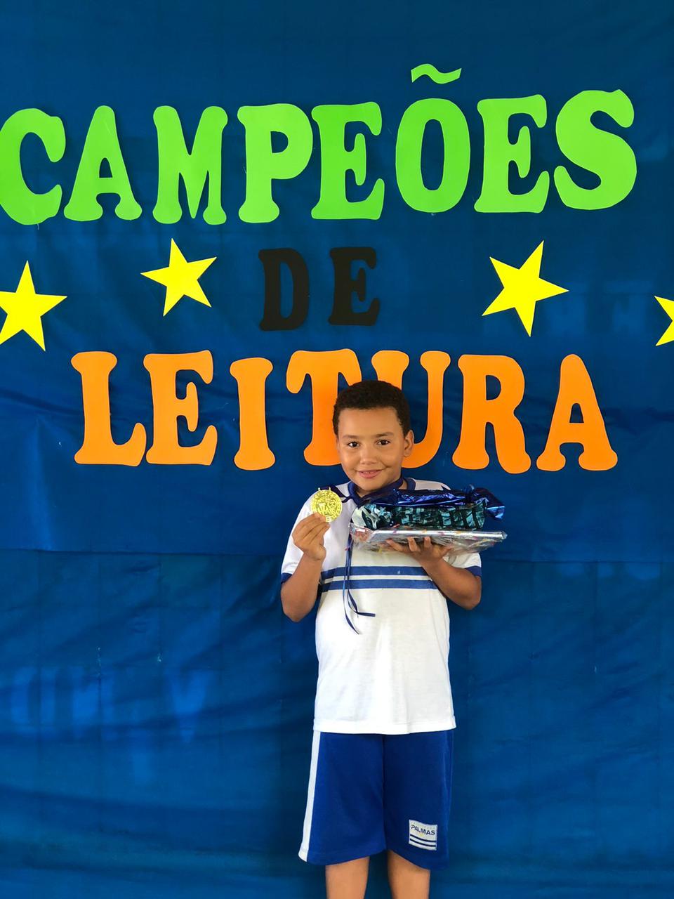 Alunos da ETI Santa Bárbara ultrapassam média nacional de livros lidos