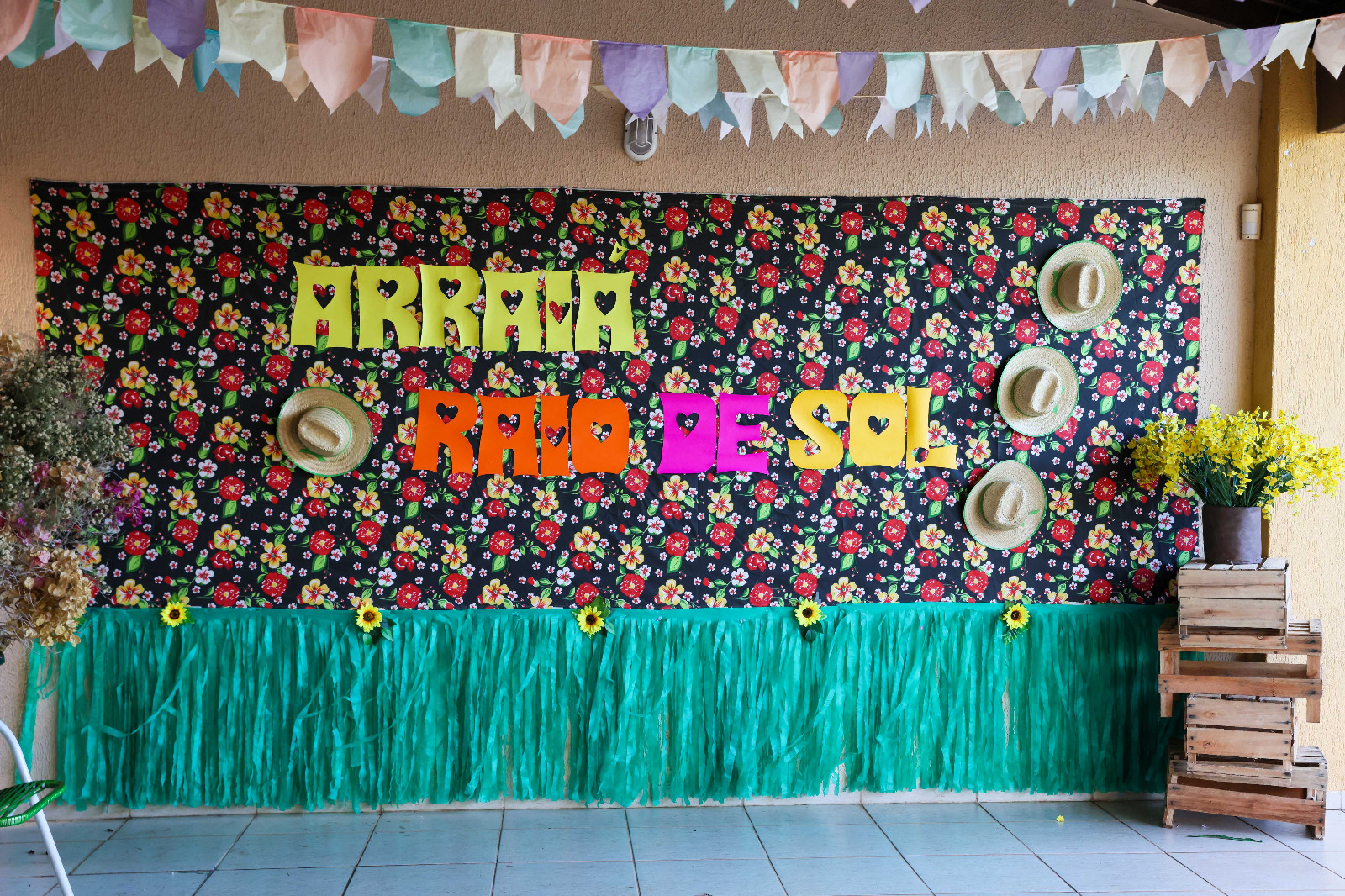 Decoração do arraiá de Casa Abrigo