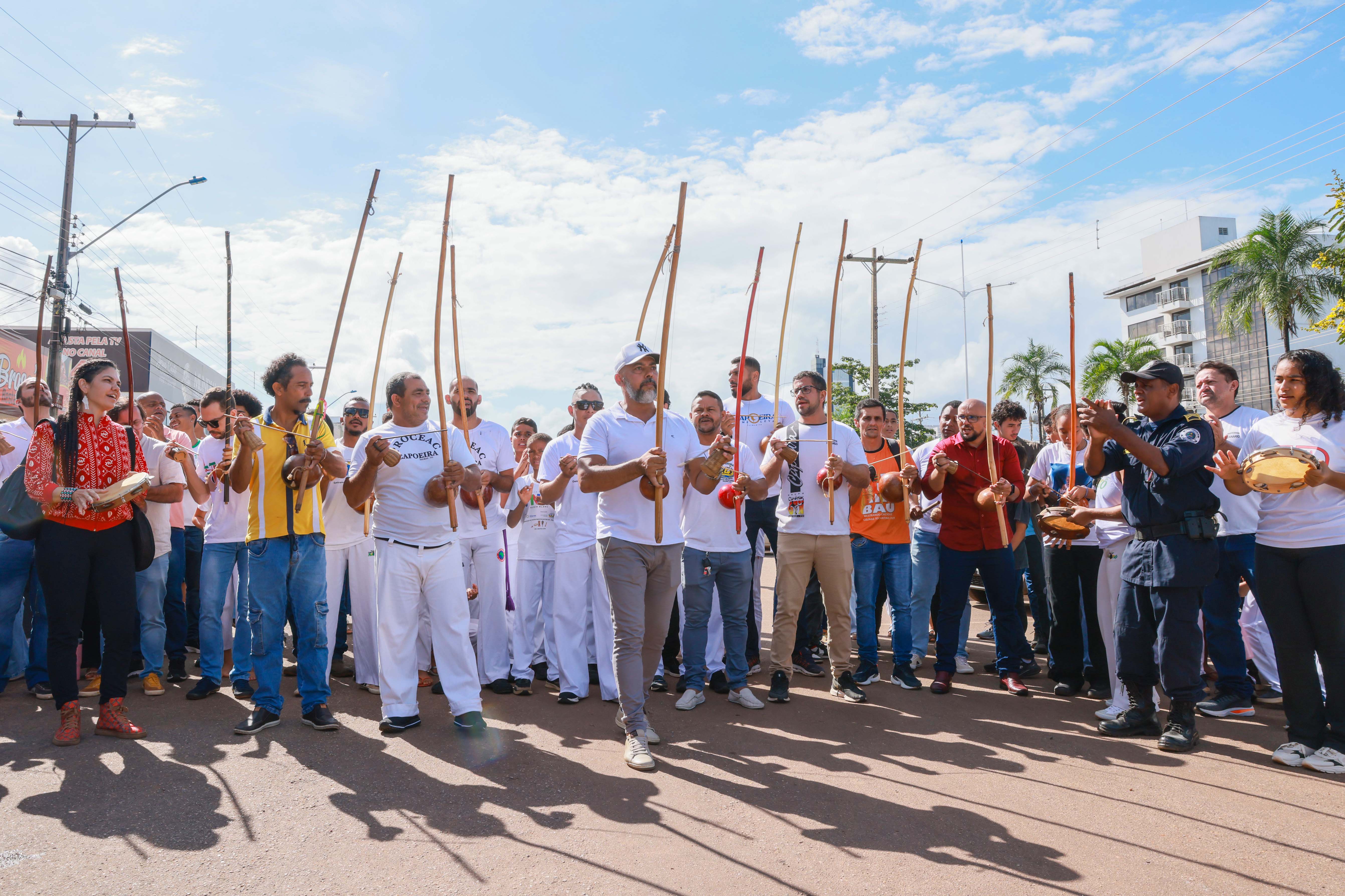 1ª Audiência Pública sobre o Fortalecimento da Capoeira A Prefeitura de Palmas, por meio da Secretaria Extraordinária de Igualdade Racial e Direitos Humanos (Seirdh), realiza nesta quinta-feira, 24, às 9 horas, a 1ª Audiência Pública sobre o fortalecimento da capoeira na Capital. O encontro acontece no Plenário da Câmara Municipal de Palmas, com a presença de representantes do poder público, capoeiristas, movimentos sociais e membros da comunidade.Data: 24/04/2025Local: Câmara Municipal de Palmas - Palmas - TOFoto: Júnior Suzuki