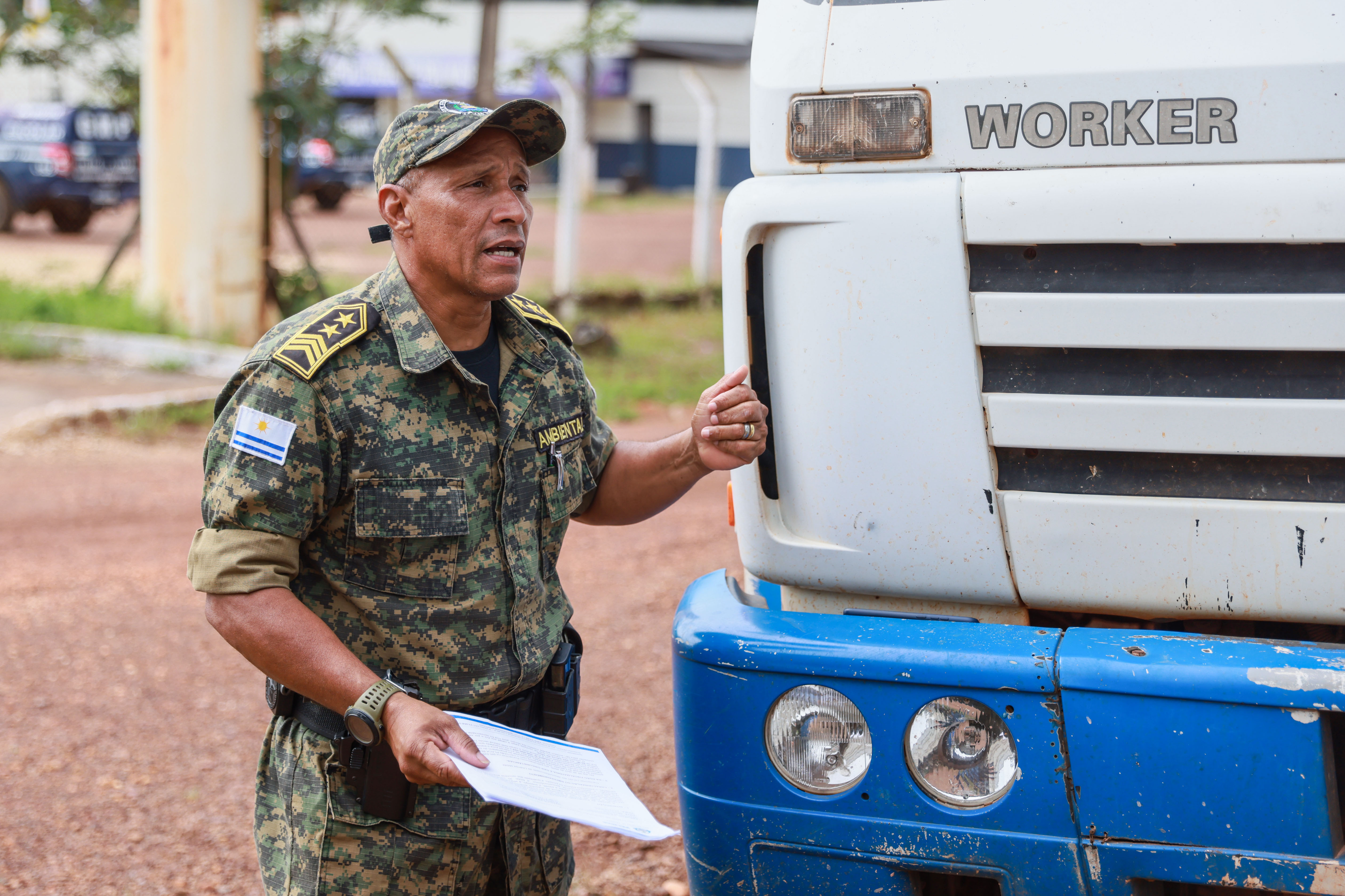 24/03/2025 - Caminhão com carga irregular de carvão é apreendido pela Guarda Metropolitana AmbientalLocal: Quartel da Guarda Metropolitana - Palmas - TOFoto: Júnior Suzuki
