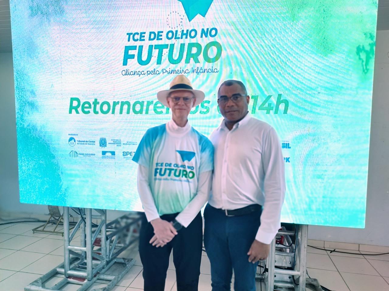 Secretário-executivo da Semas Amilson Rodrigues com o presidente do TCE