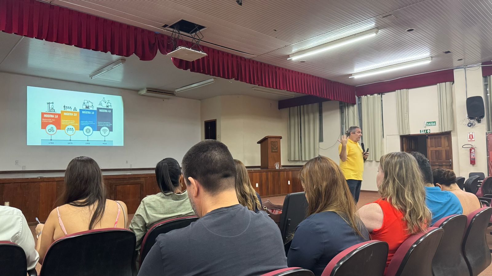 Palestra contou com a participação de residentes, bolsistas e demais pesquisadores da Fesp