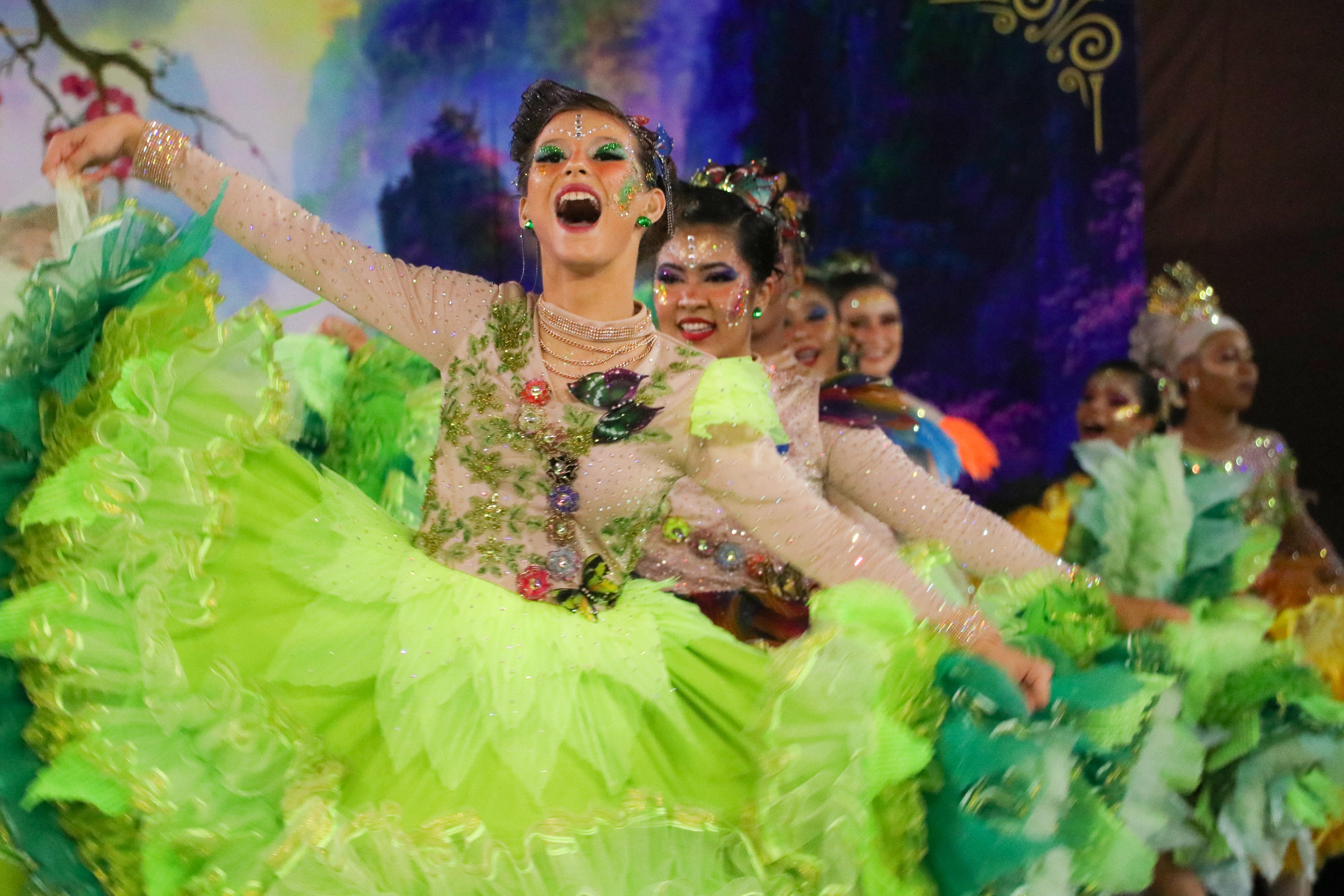 Juninas do grupo de acesso e de escolas municipais levam cores e alegria para a arena