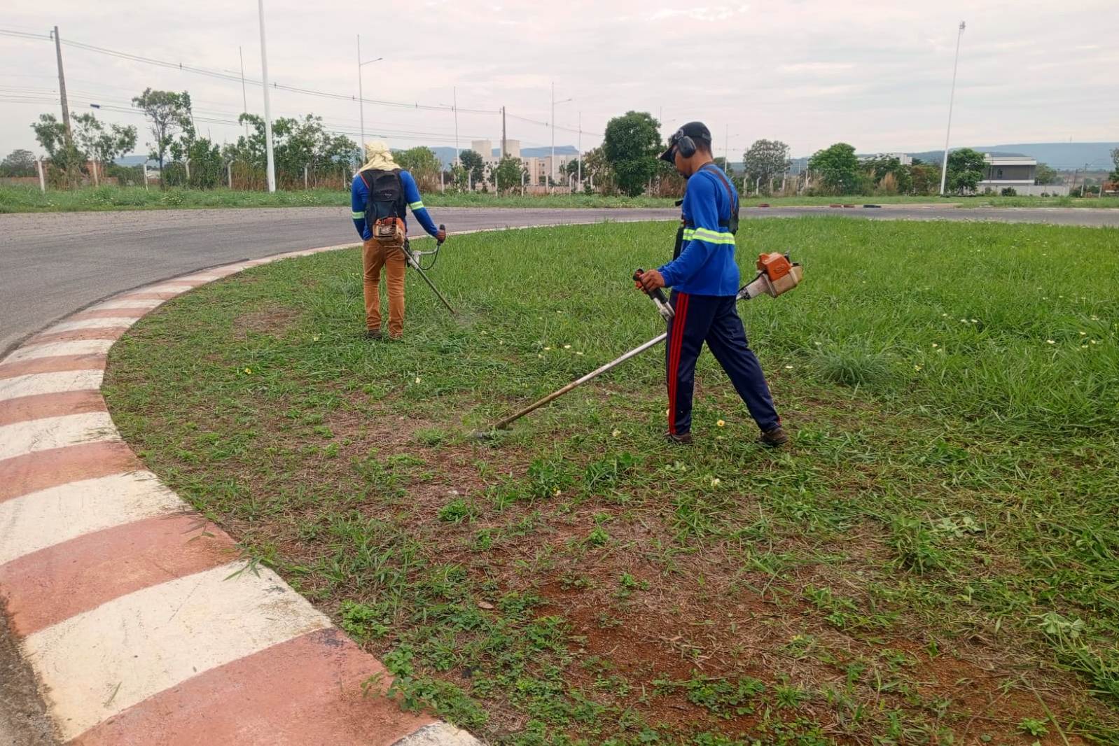 Prefeitura de Palmas realiza limpeza no kartódromo Rubens Barrichello para última etapa do campeonato tocantinense de kart