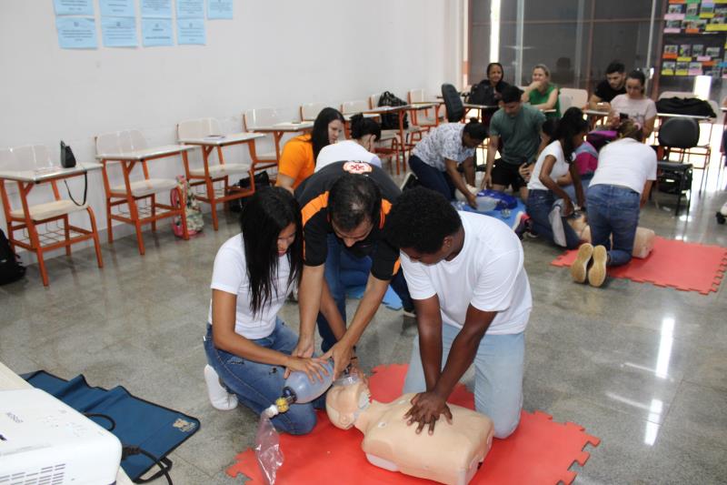 Comunidade participa de Curso sobre Suporte Básico de Vida