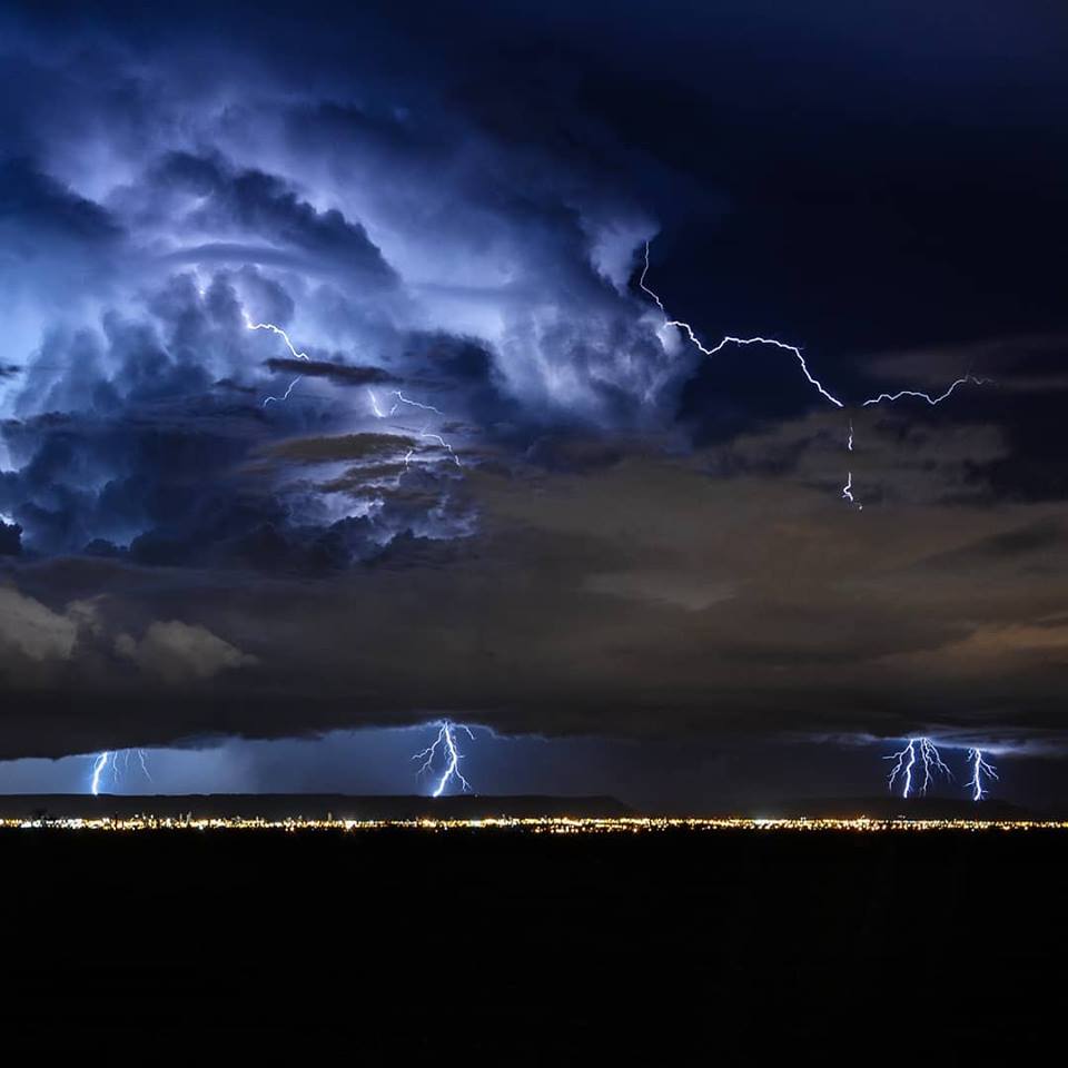 Fim de semana pode ser de muita chuva na Capital