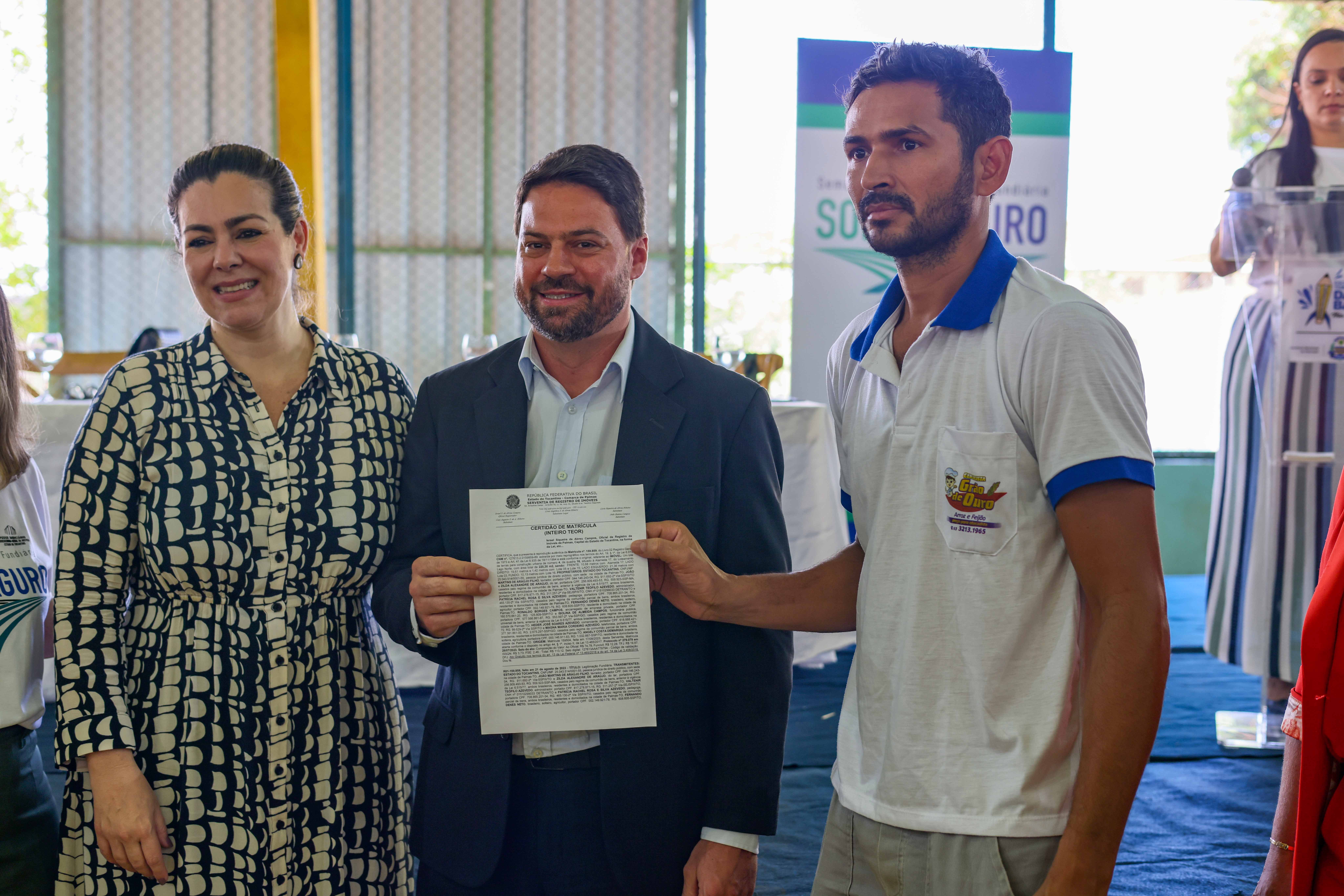 332 títulos de regularização fundiários são entregues para famílias do setor Lago Norte