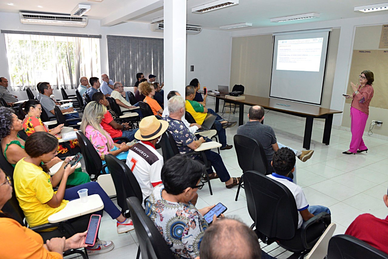 PlanMob amplia discussões para ouvir moradores e comerciantes da Avenida Tocantins