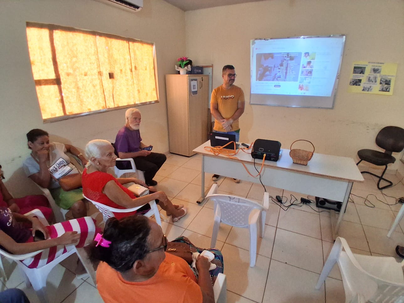 Atividades como o cine-debate, a roda de conversa e a música ajudam a integrar diferentes gerações e reforçam o papel do Cras Xerente como espaço de convivência e acolhimento