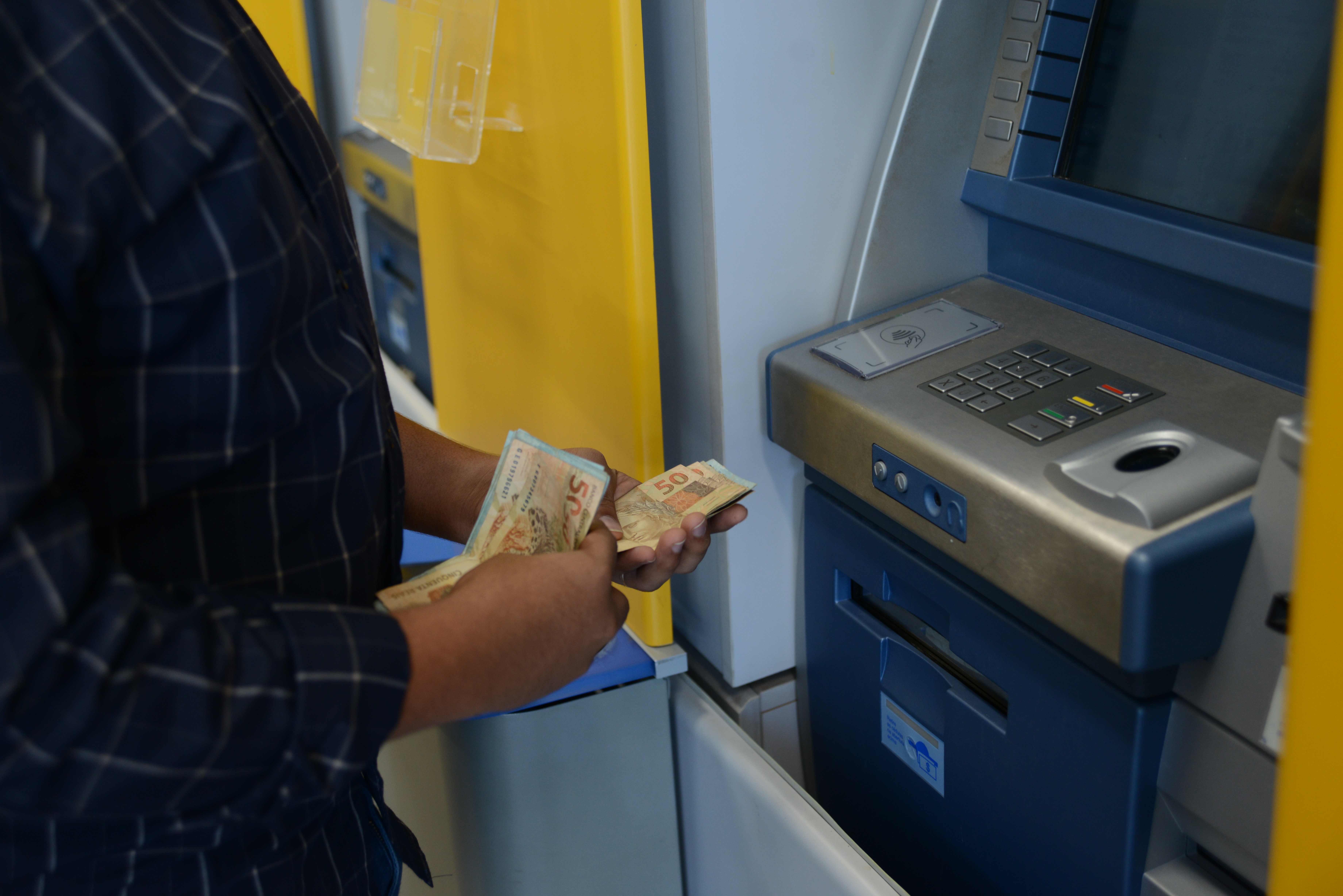 Prefeita Cinthia Ribeiro antecipa o pagamento dos servidores municipais