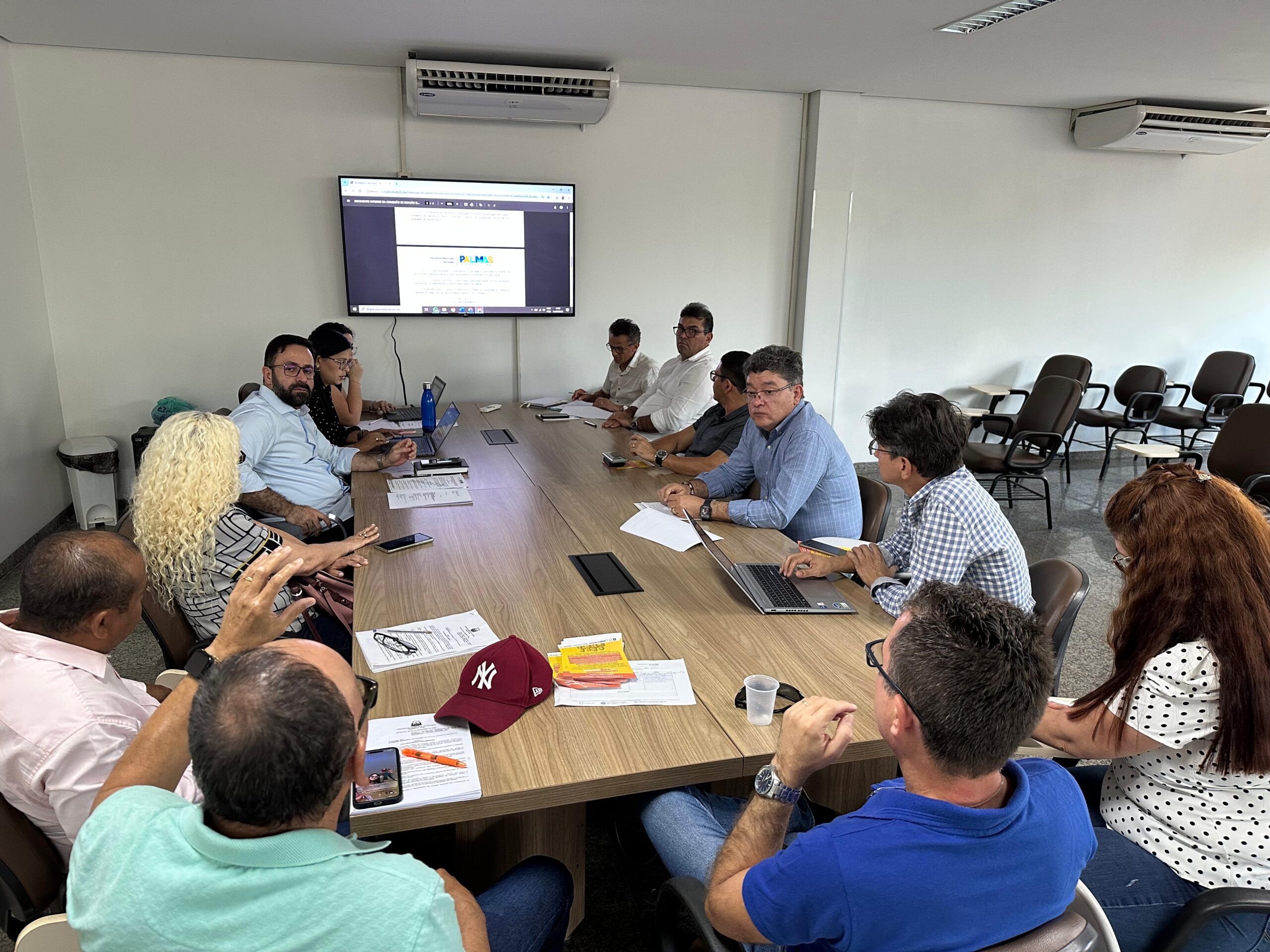 Prefeitura apresenta minuta prévia da comissão de revisão Plano de Carreira, Cargos e Vencimentos dos Profissionais da Saúde