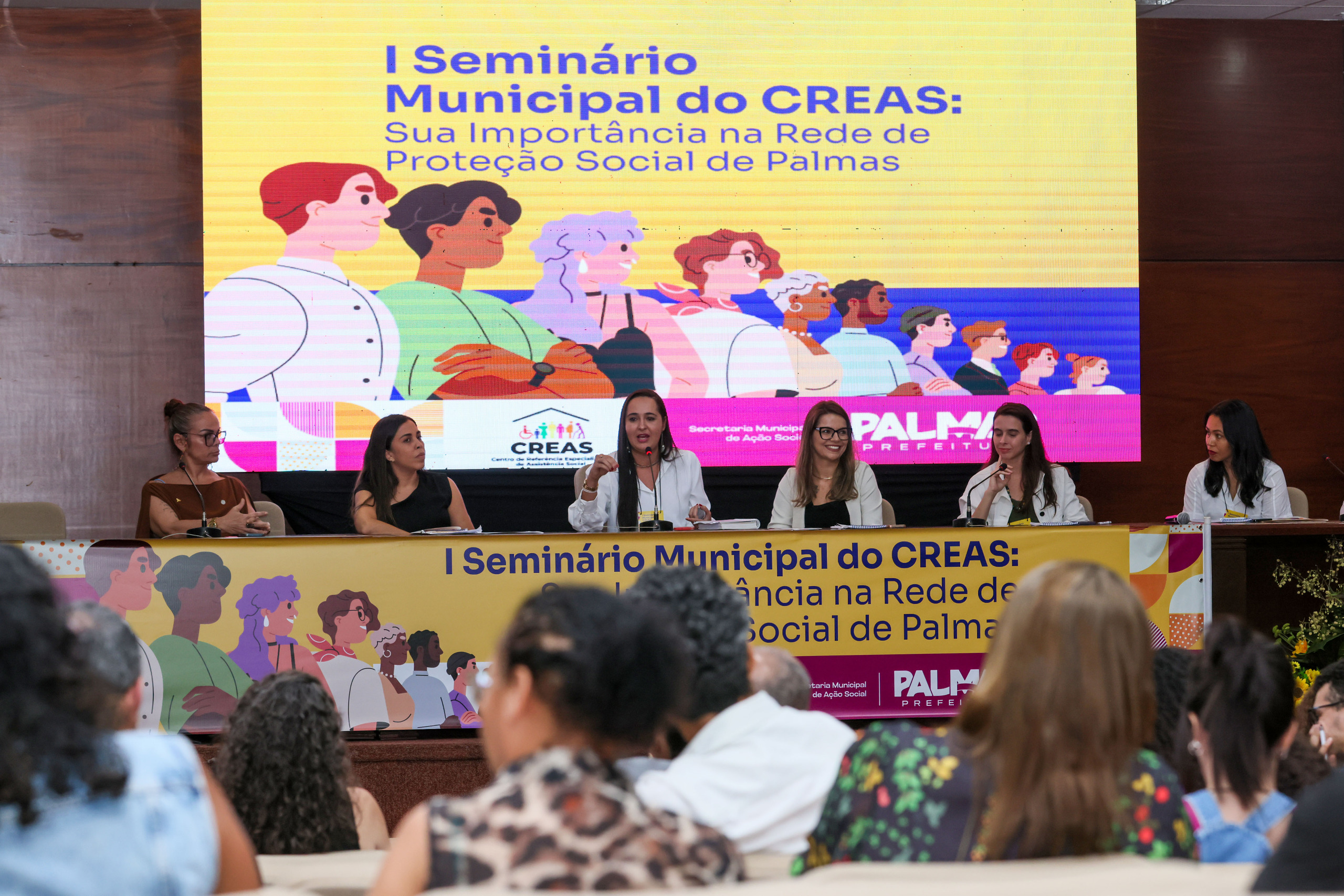 Seminário reuniu profissionais do Sistema de Garantia de Direitos, da Rede Socioassistencial, Sistema de Justiça, conselheiros tutelares e sociedade civil organizada