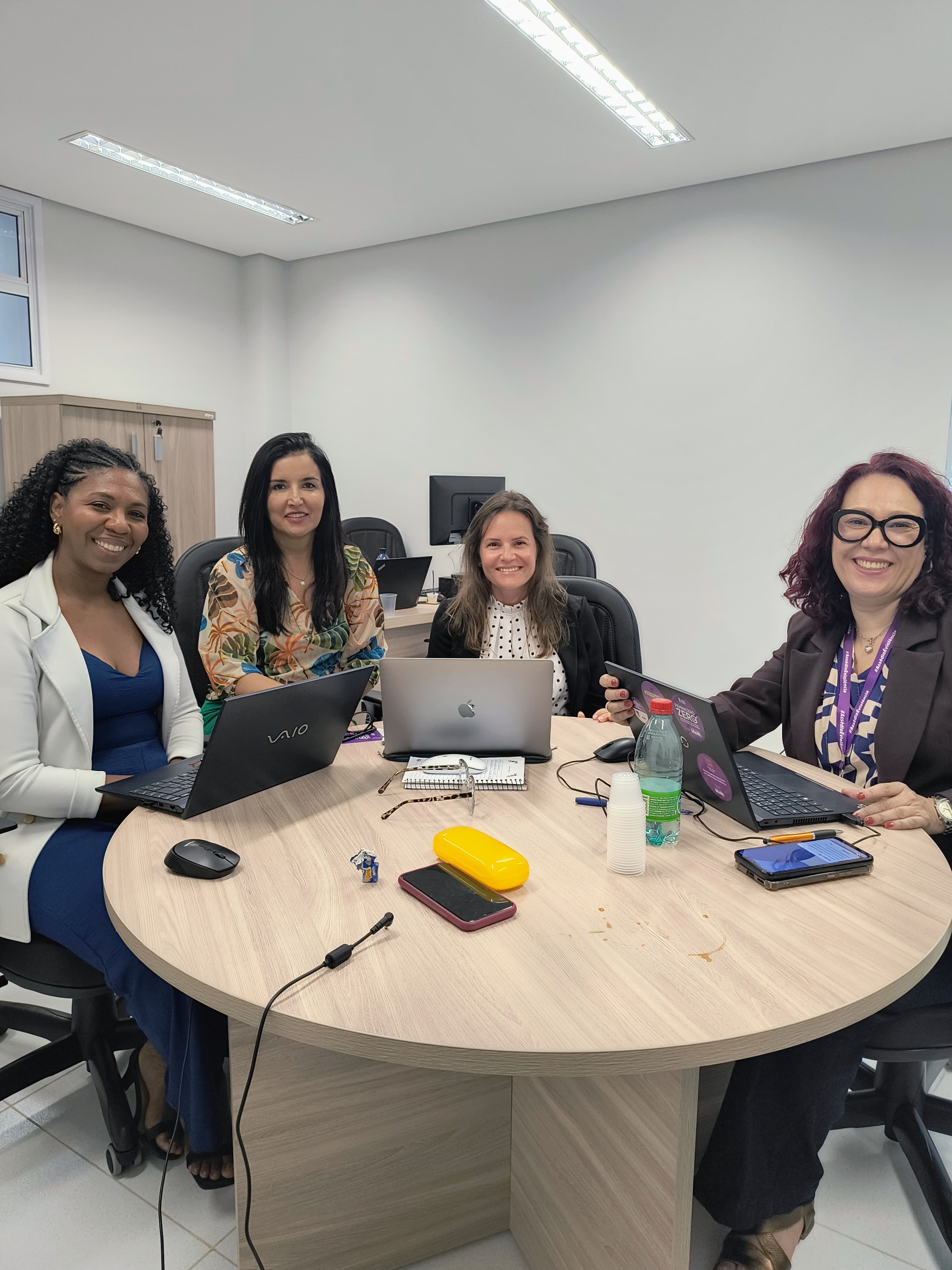 Técnicas do Ministério das Mulheres e Dataprev ministram a capacitação, em Palmas