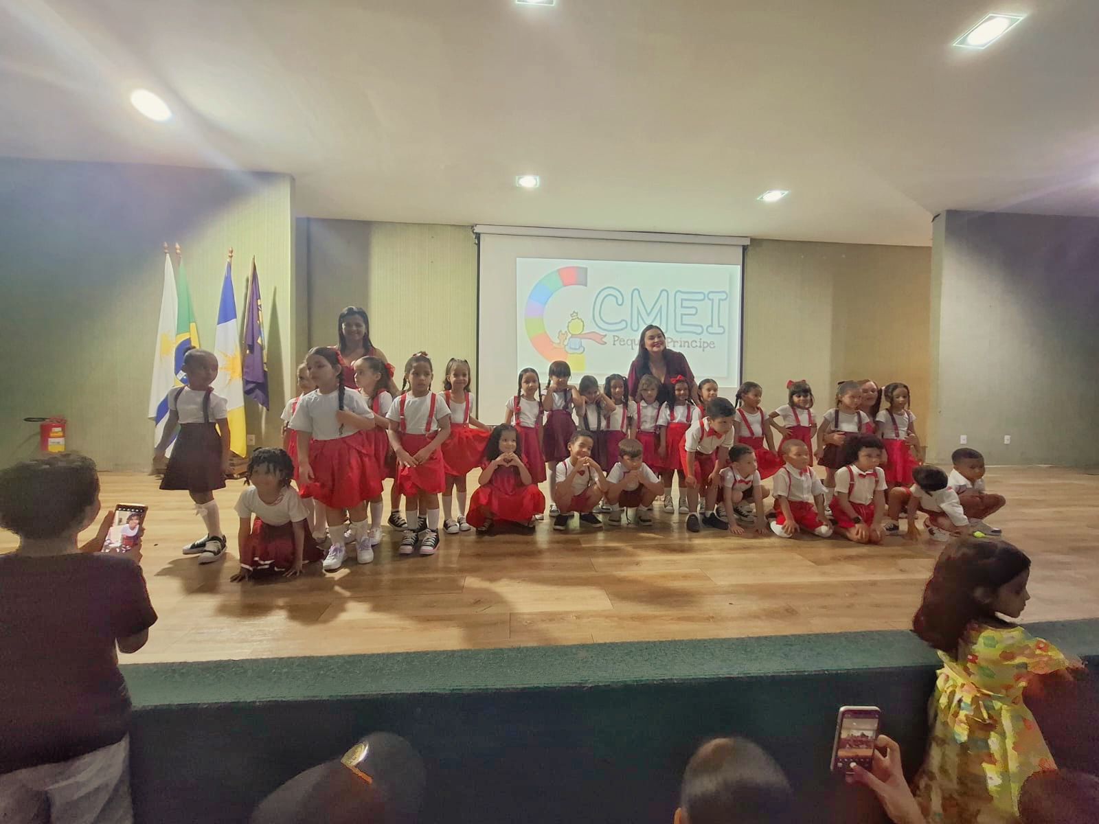 Músicas, coreografias, encenações e produções artísticas mostraram o quanto os alunos evoluíram em expressão corporal, musicalidade