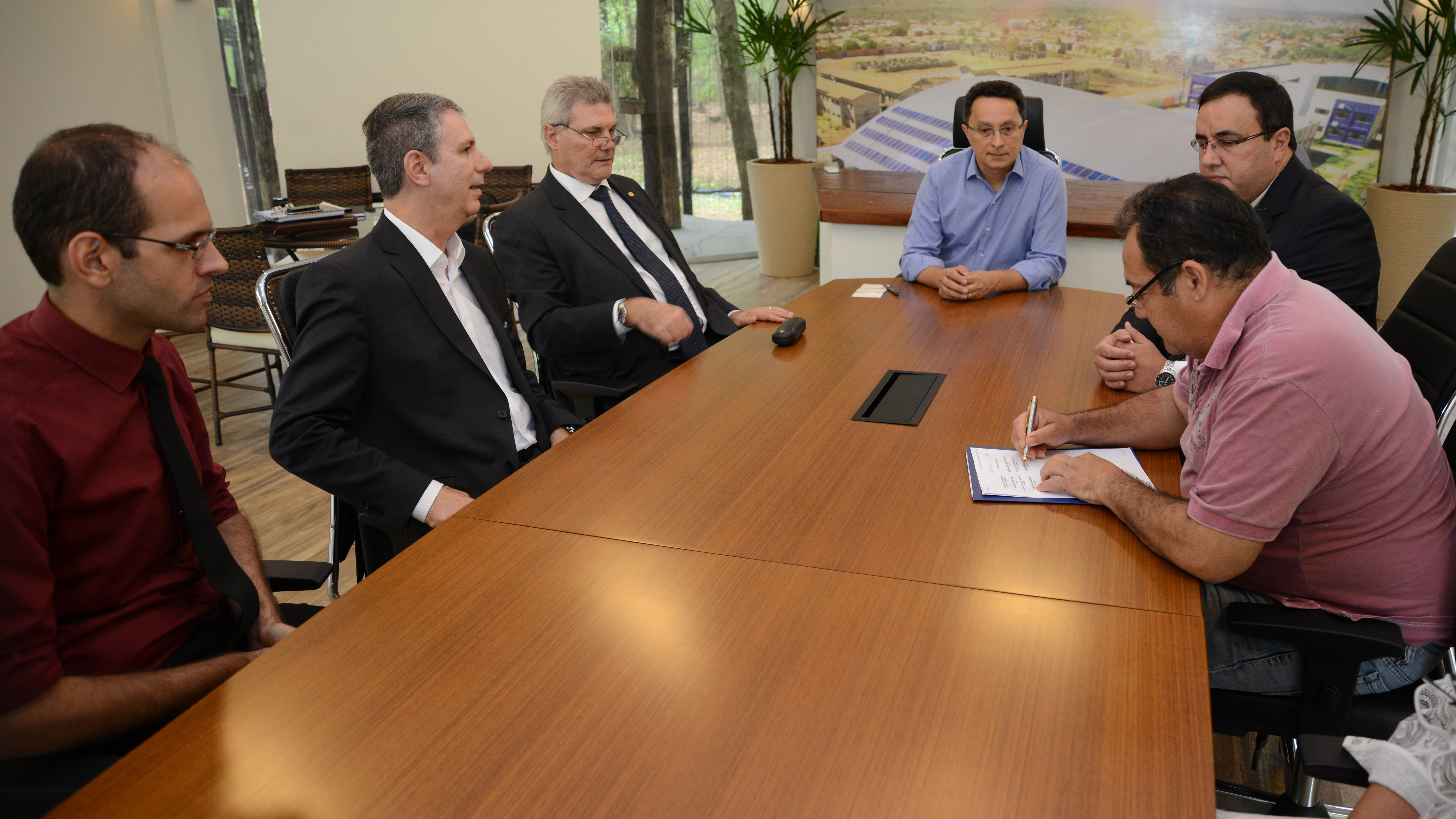 Parceria entre Prefeitura de Palmas e Banco do Brasil beneficia estudantes da Escola Mestre Pacífico