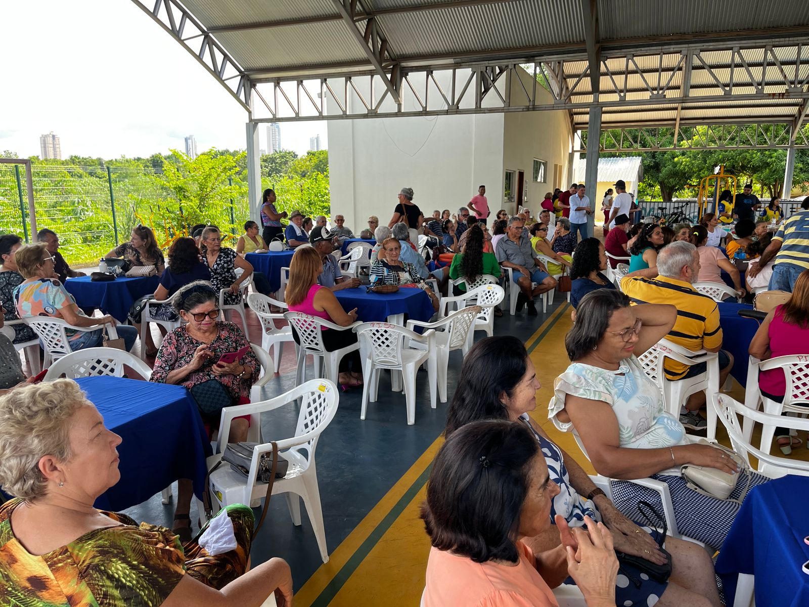 Parque da Pessoa Idosa Francisco Xavier celebra aniversariantes do semestre com café da manhã e forró