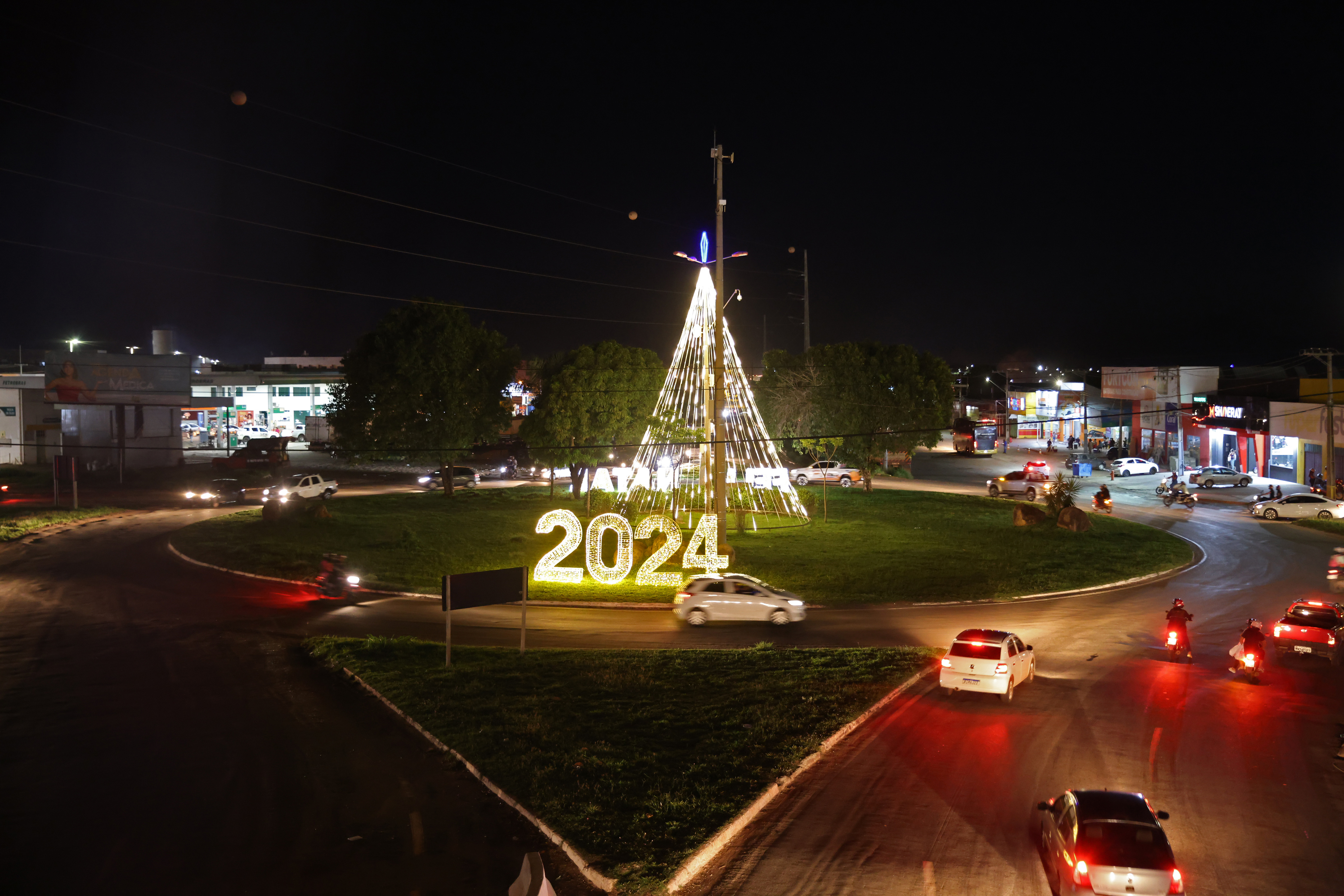 Decoração natalina encanta moradores e visitantes de Palmas