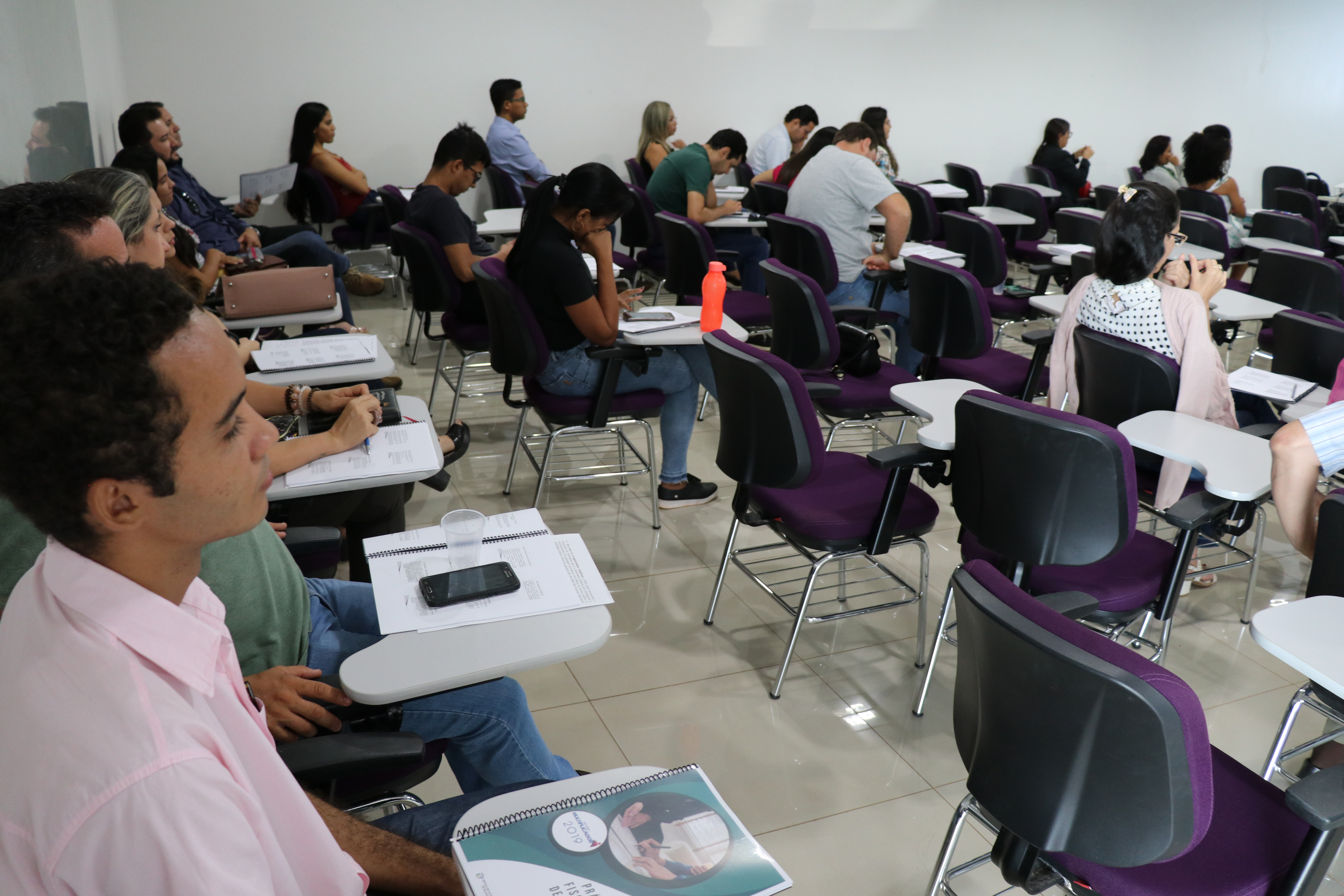 Servidores aprendem práticas de fiscalização de contratos públicos